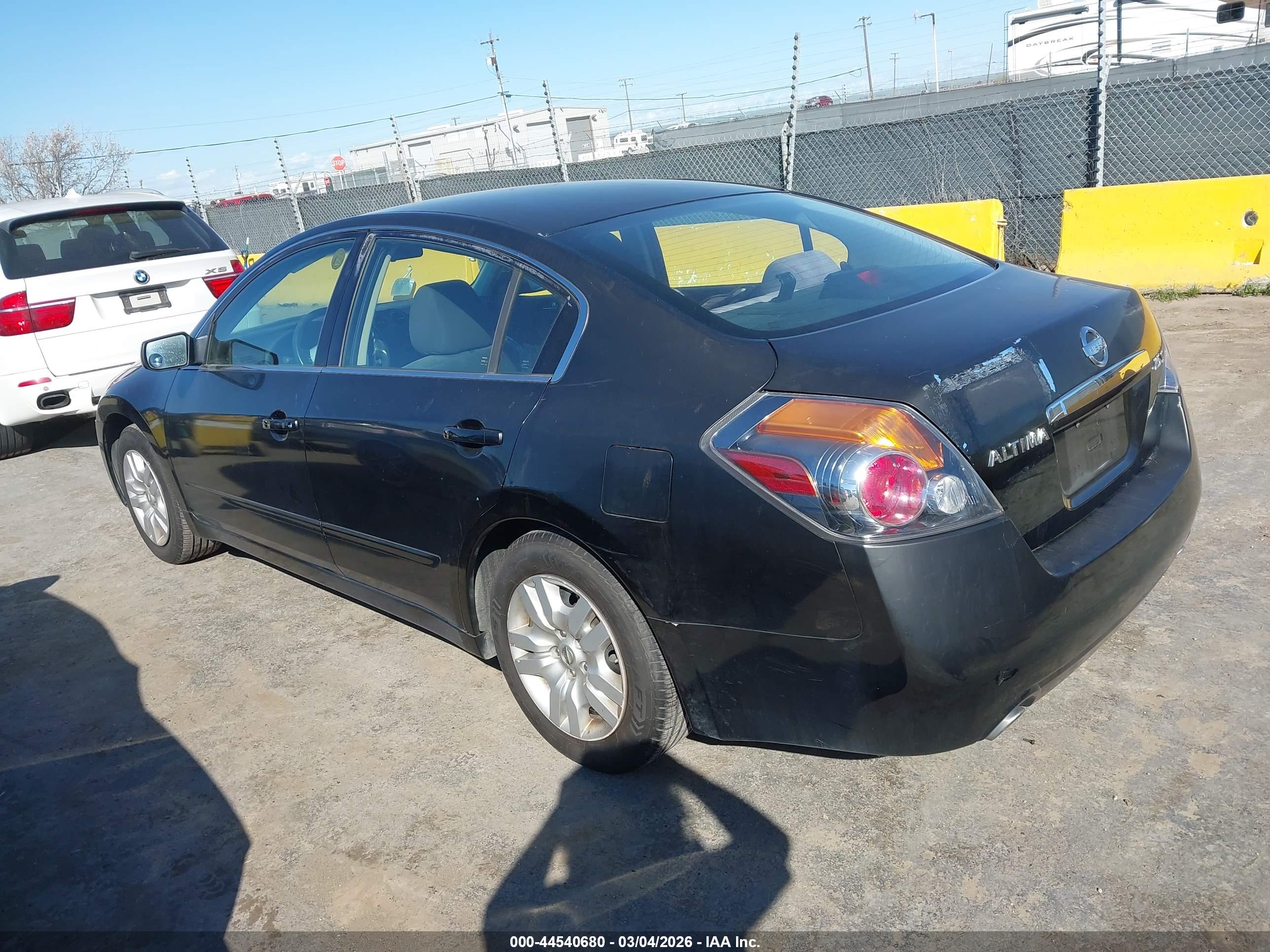 NISSAN ALTIMA image 3