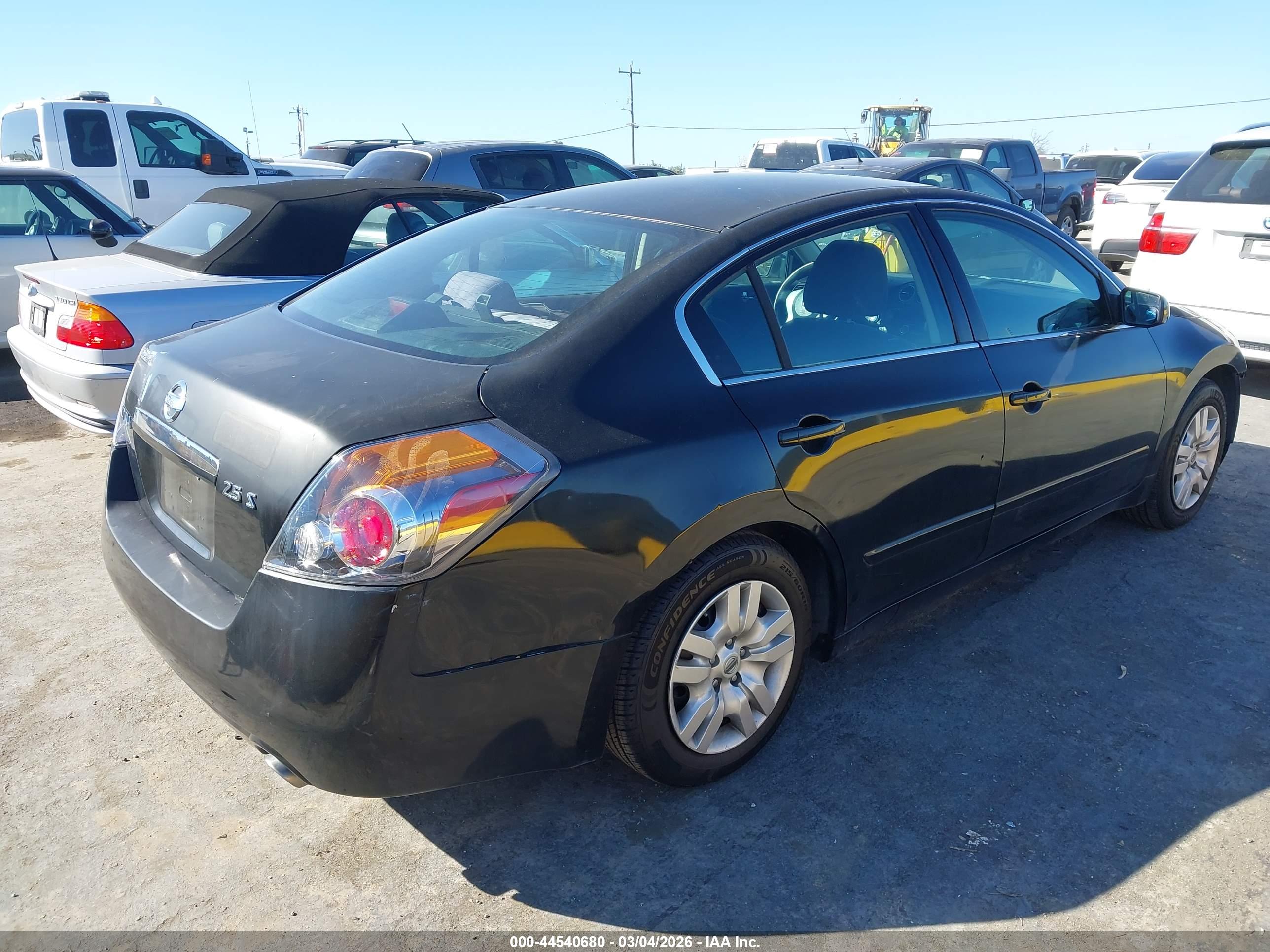 NISSAN ALTIMA image 4