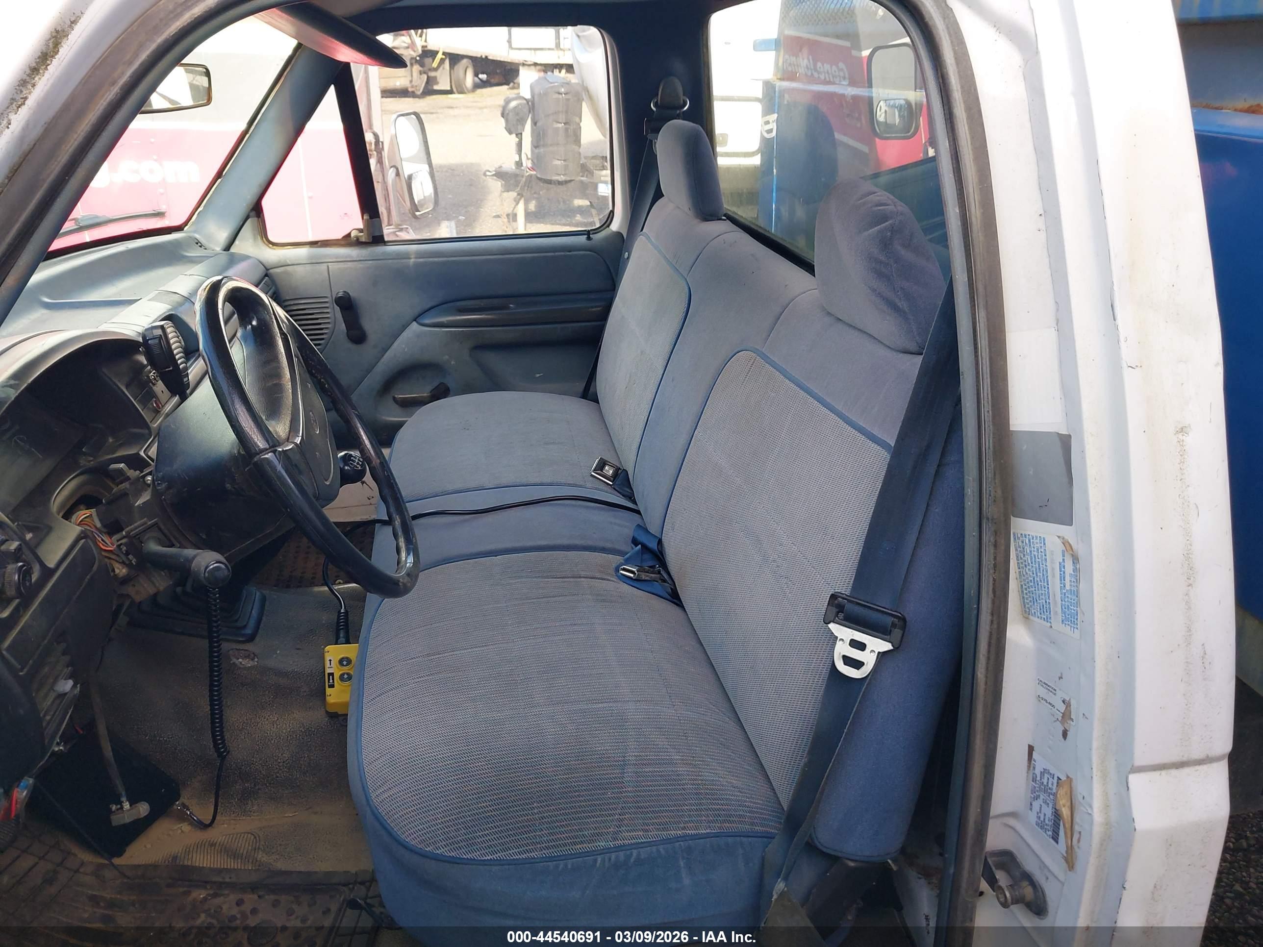 FORD F image 8