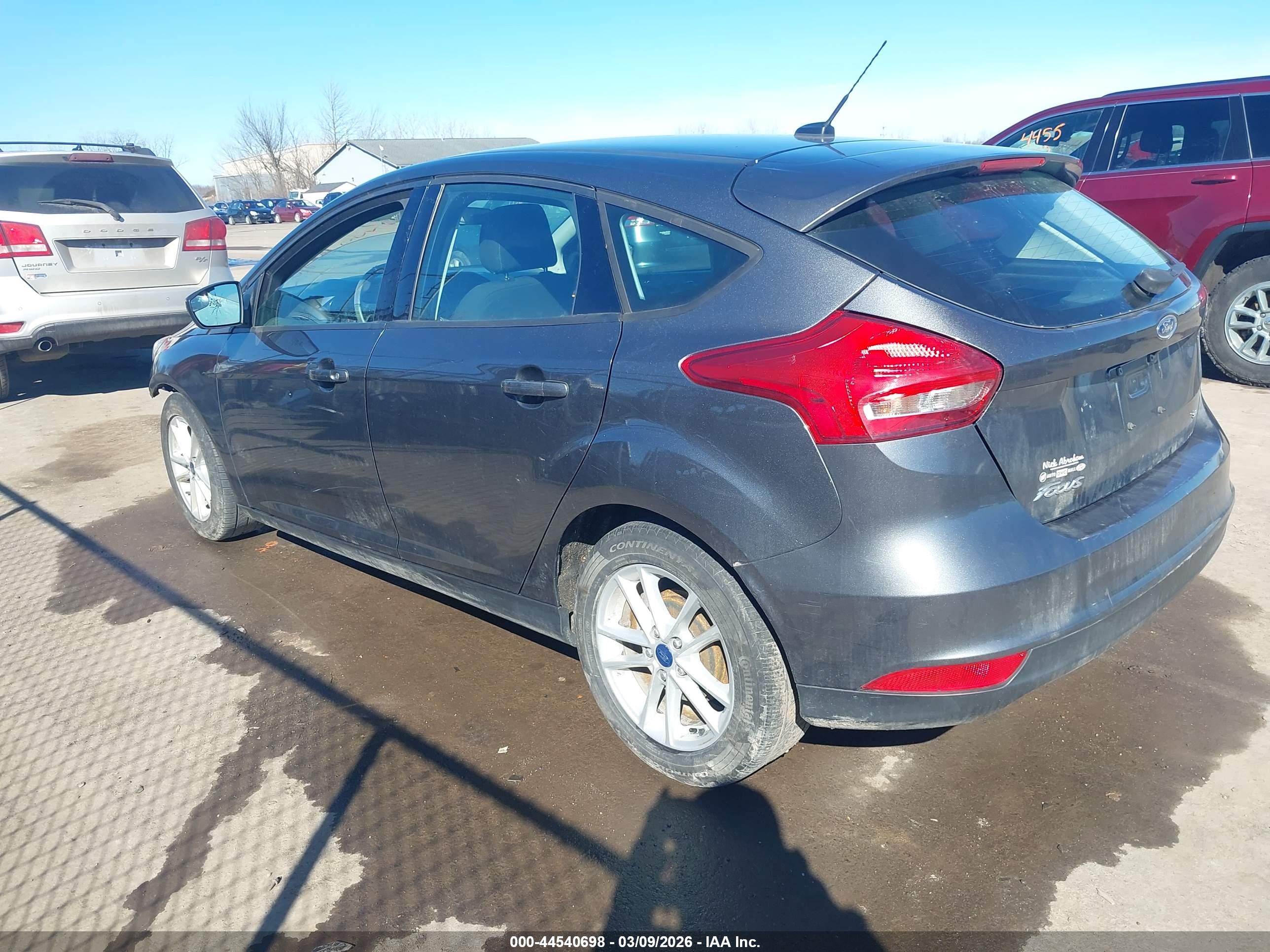 FORD FOCUS image 3