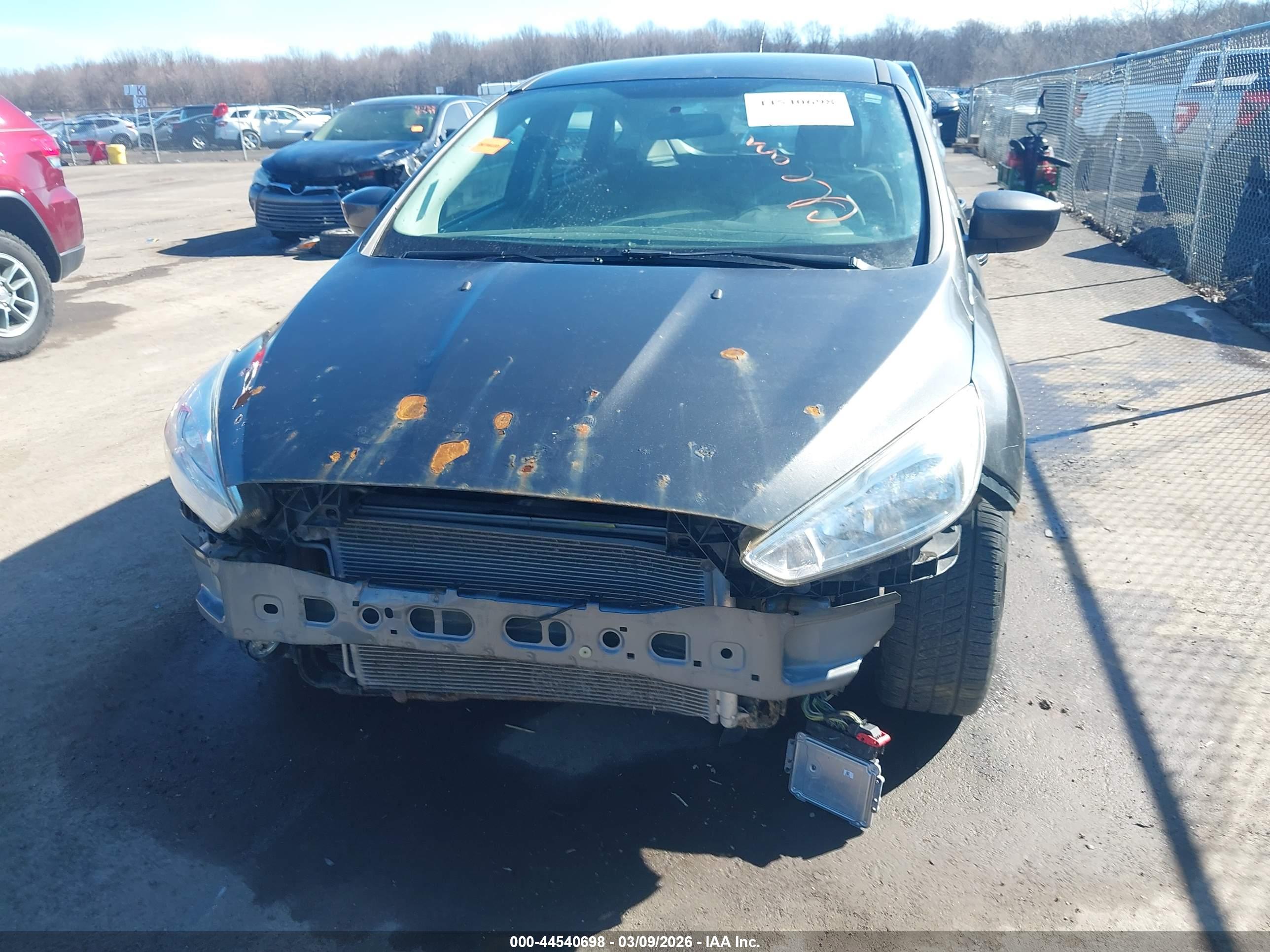 FORD FOCUS image 6