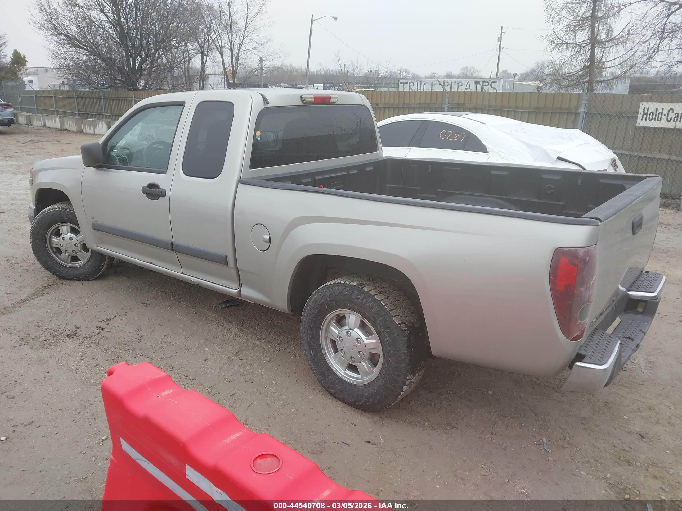 CHEVROLET COLORADO image 3