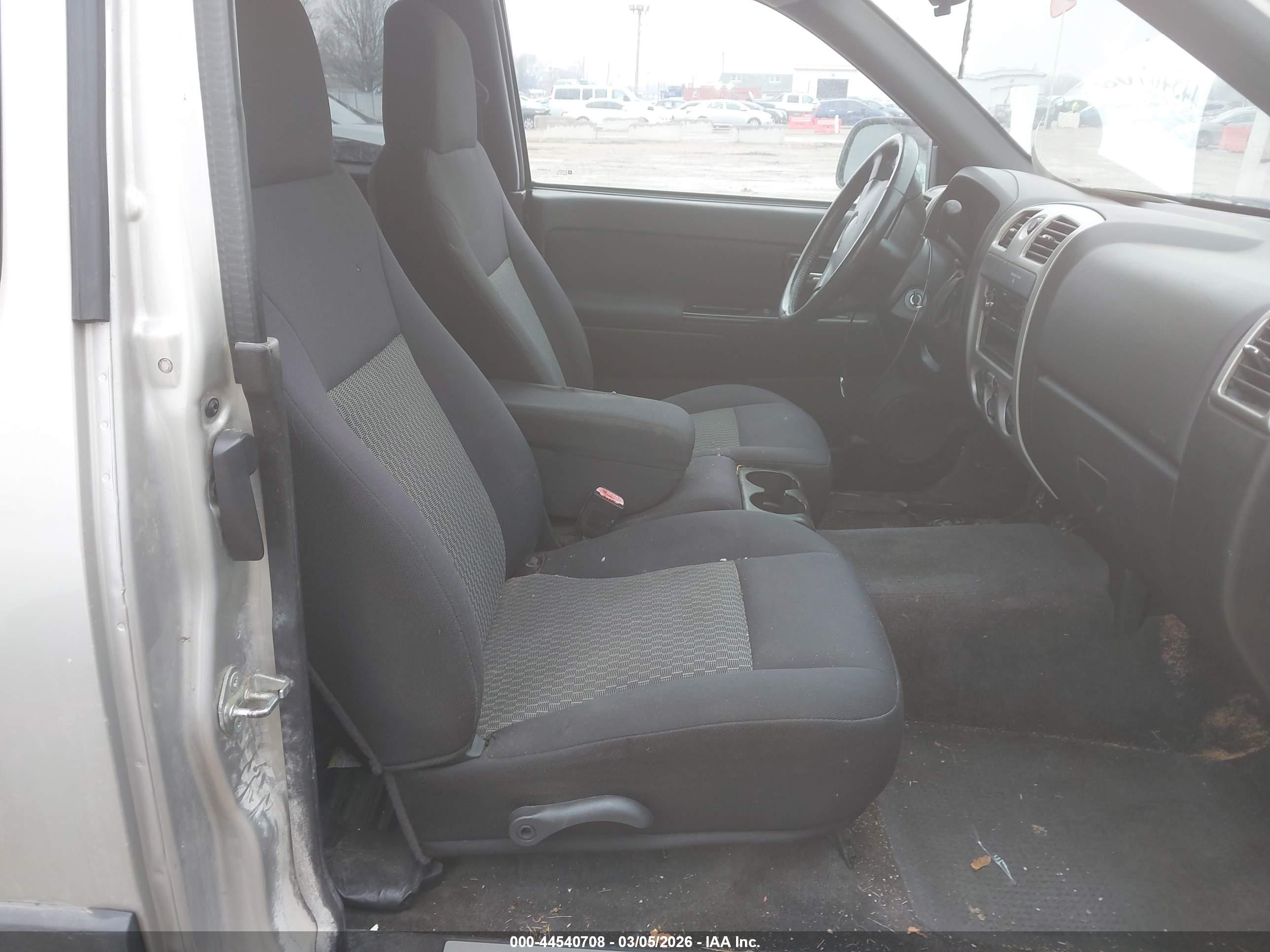 CHEVROLET COLORADO image 5