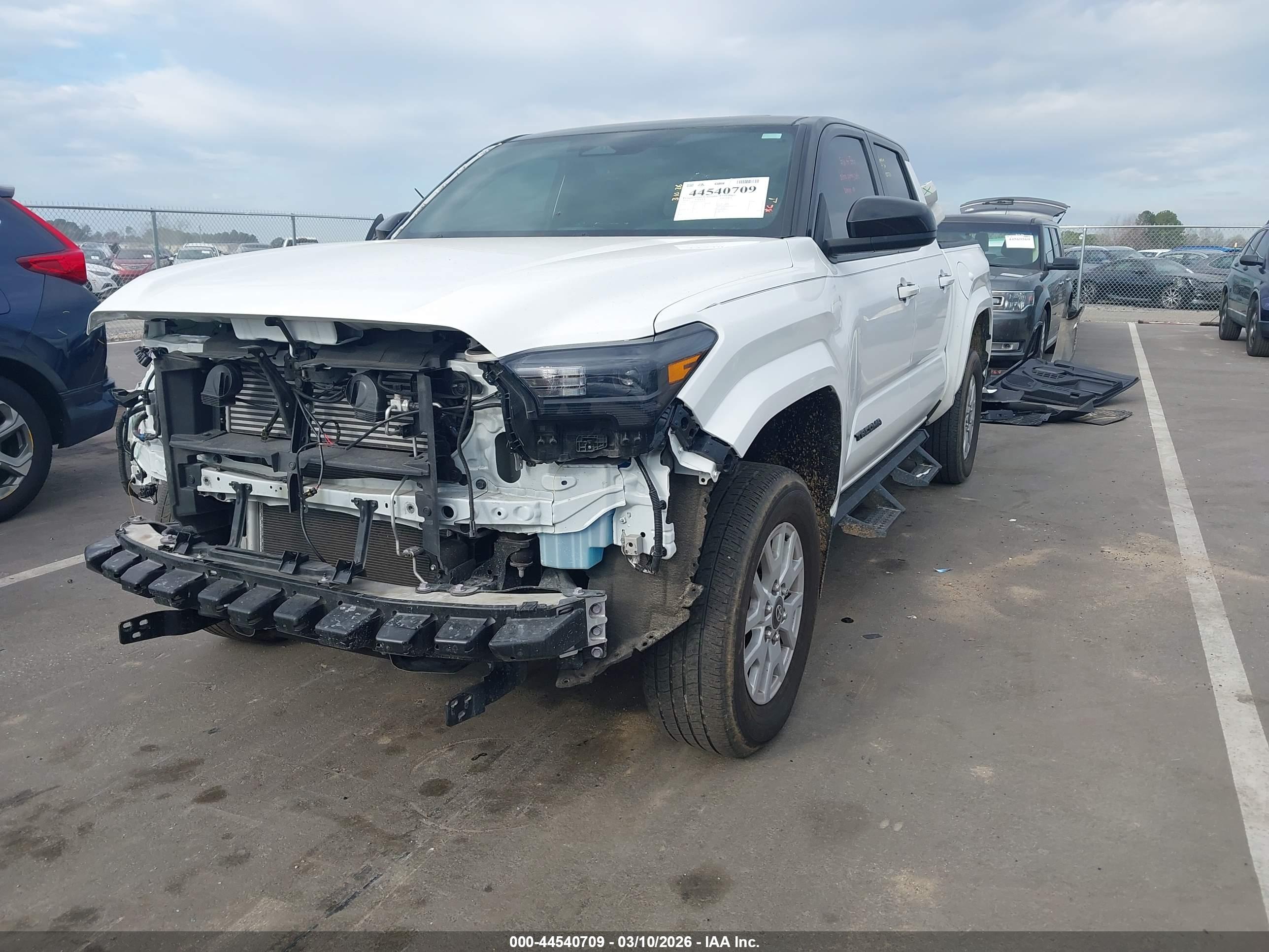 TOYOTA TACOMA image 2