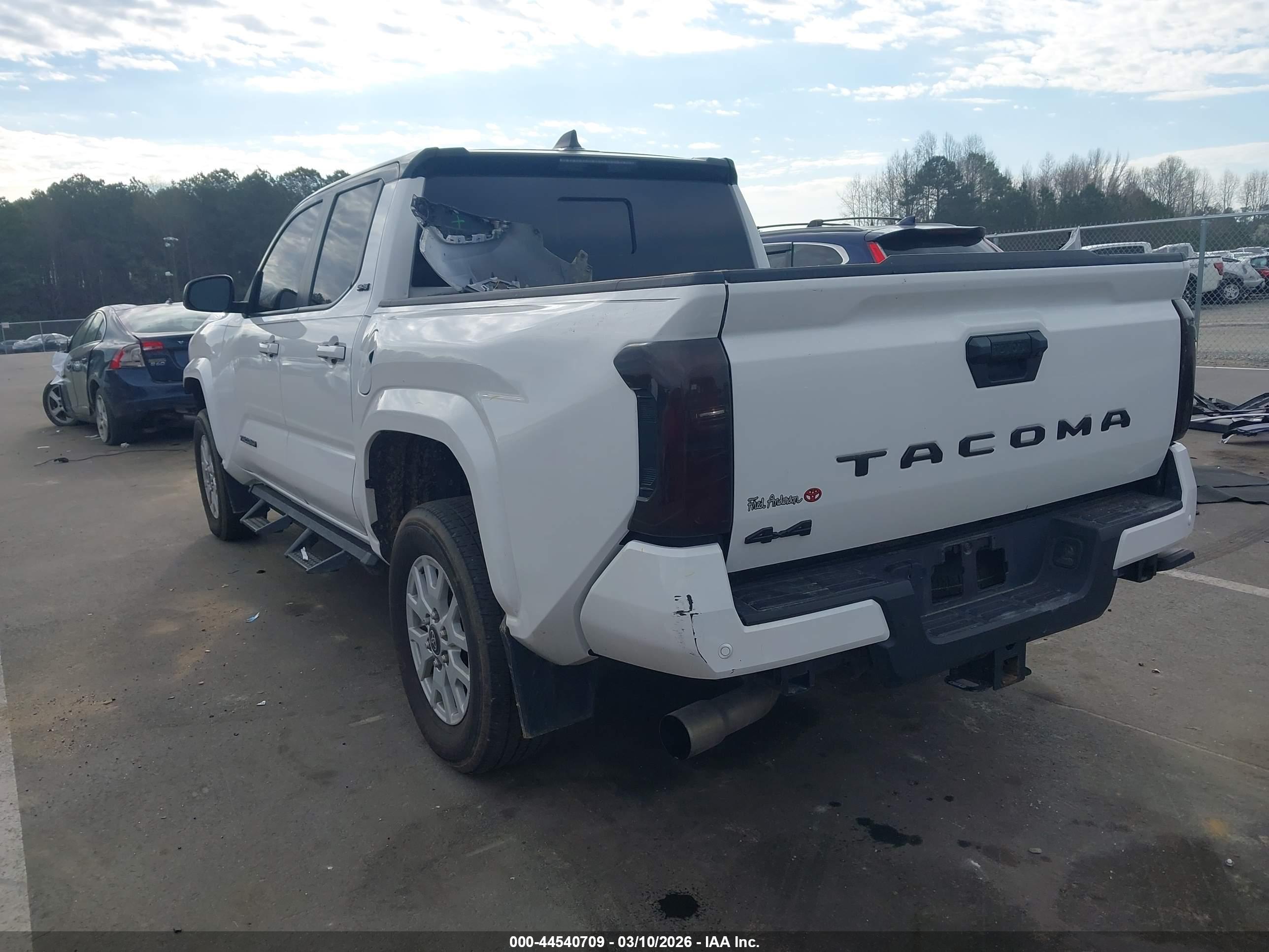TOYOTA TACOMA image 3