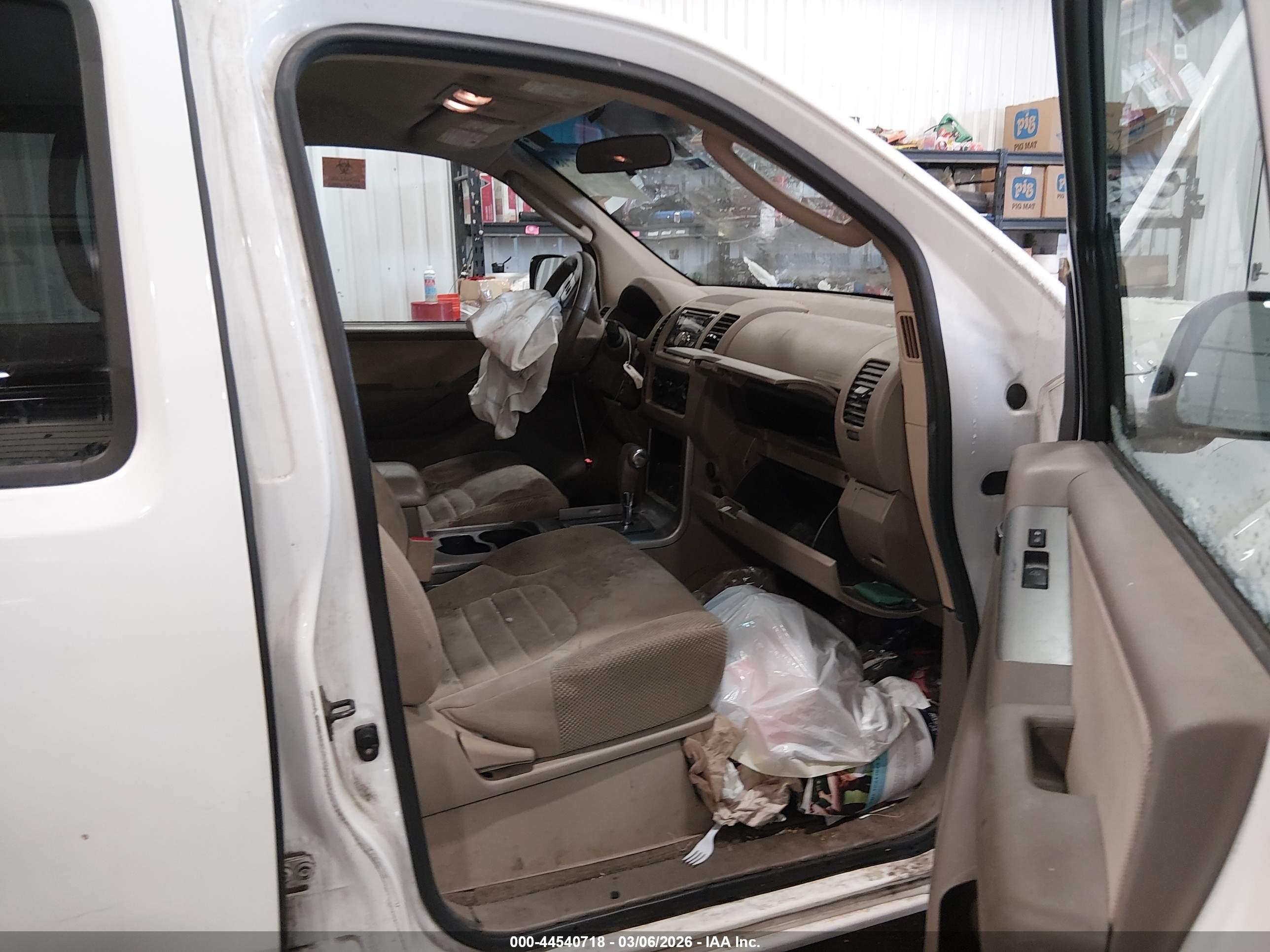 NISSAN PATHFINDER image 5