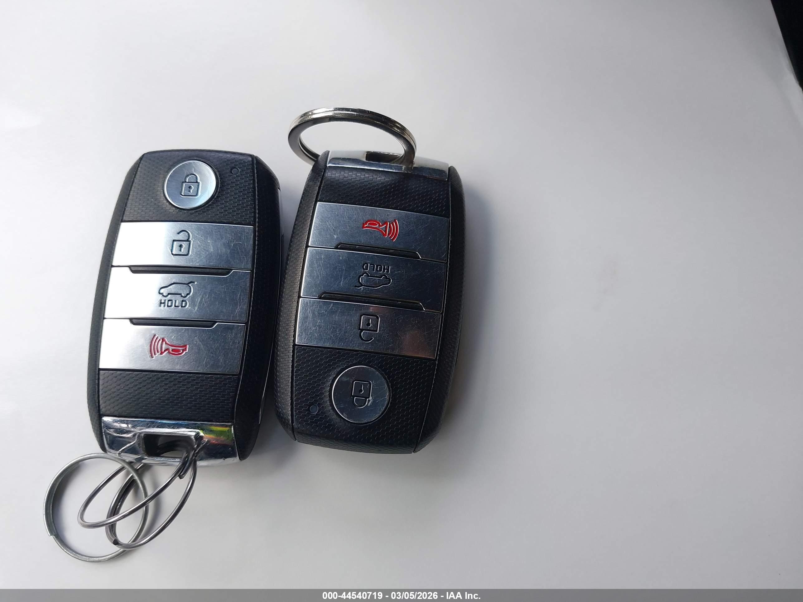 KIA SORENTO image 11