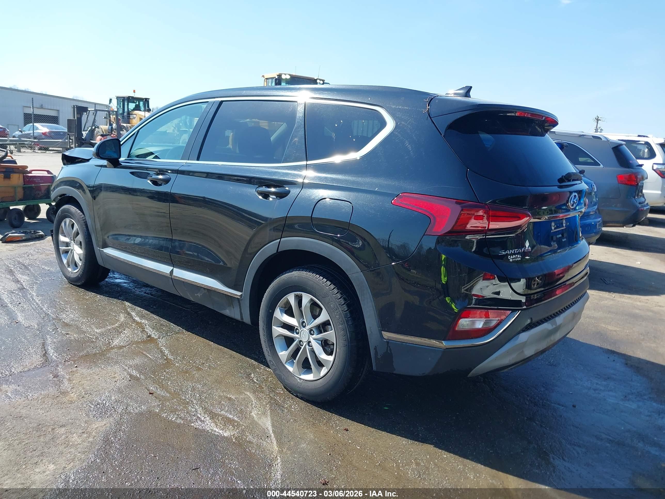 HYUNDAI SANTA image 3