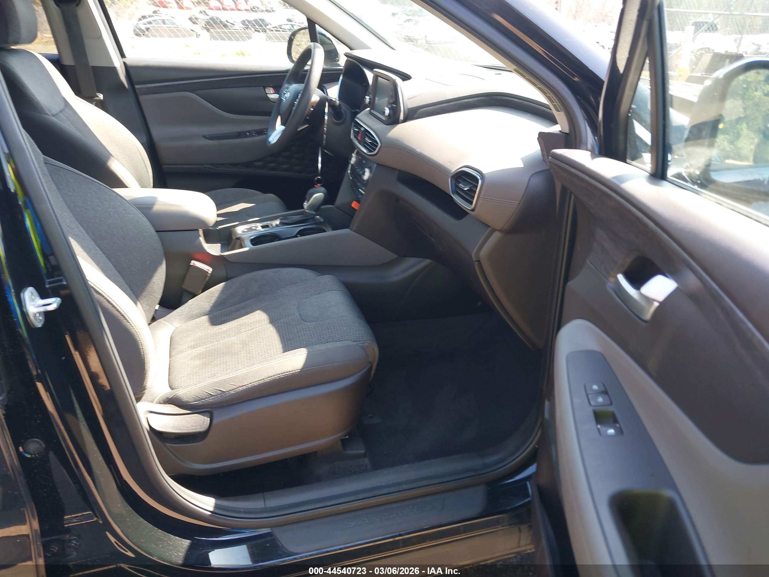 HYUNDAI SANTA image 5