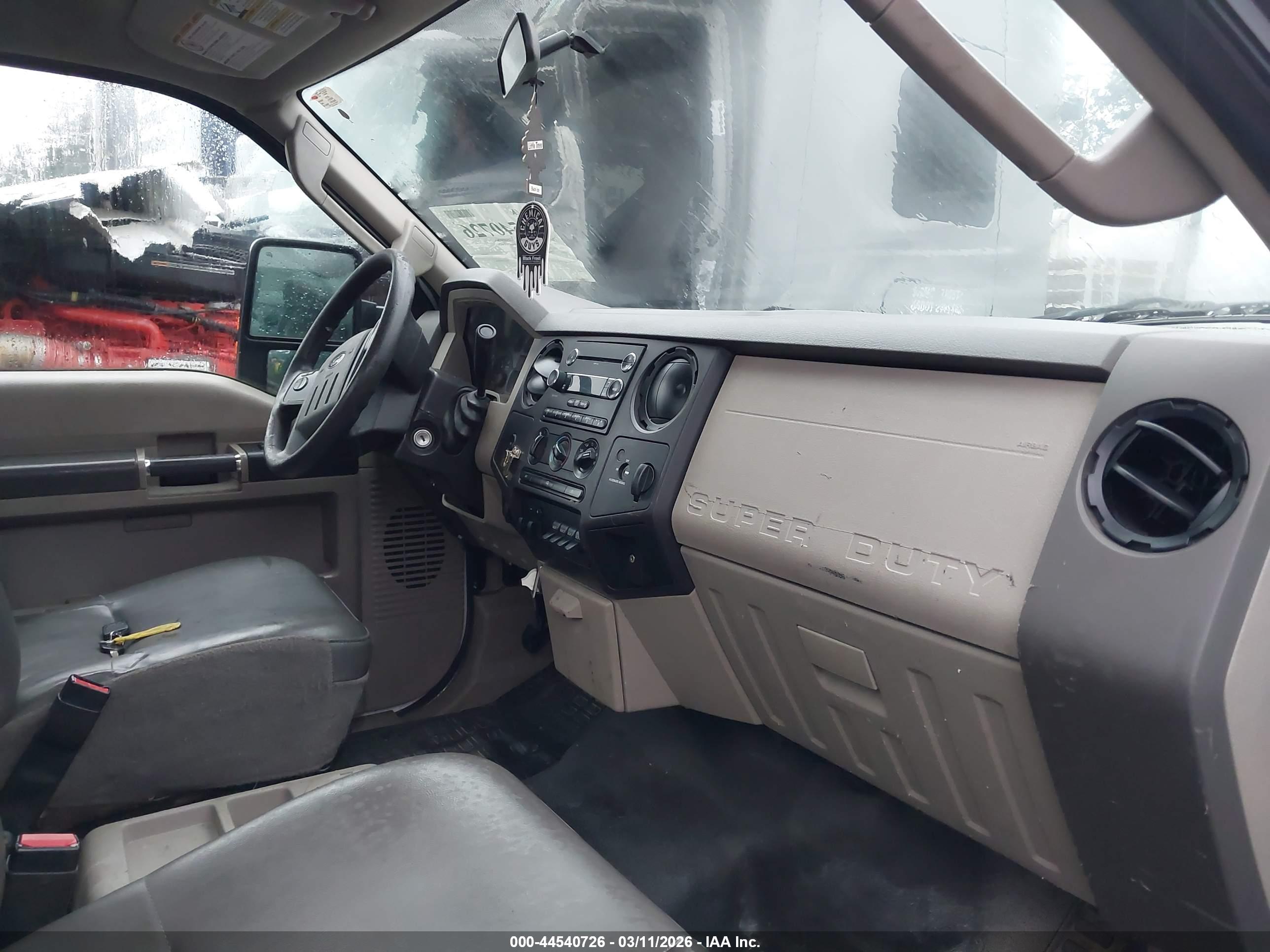 FORD F-450 image 5
