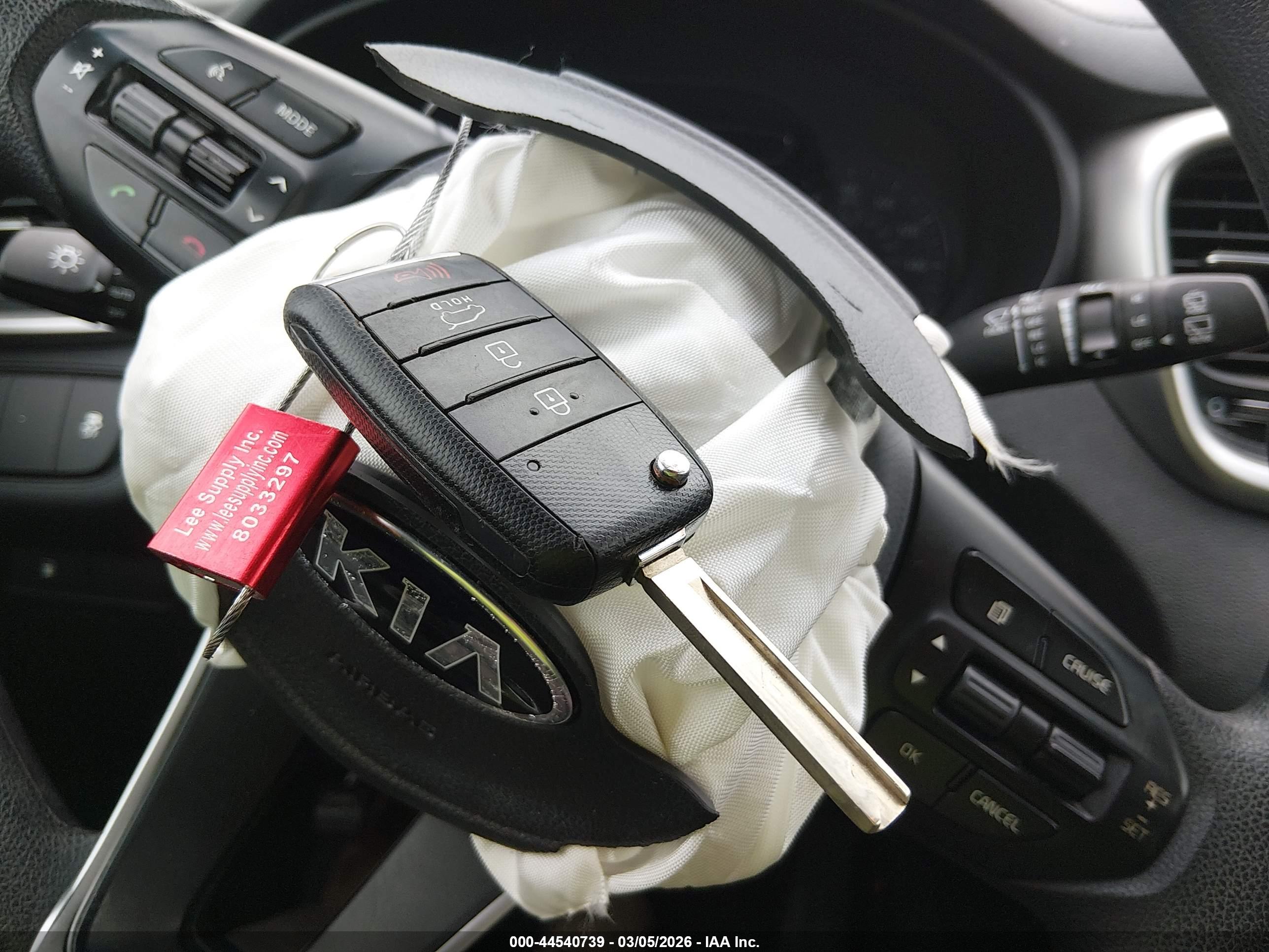 KIA SORENTO image 11