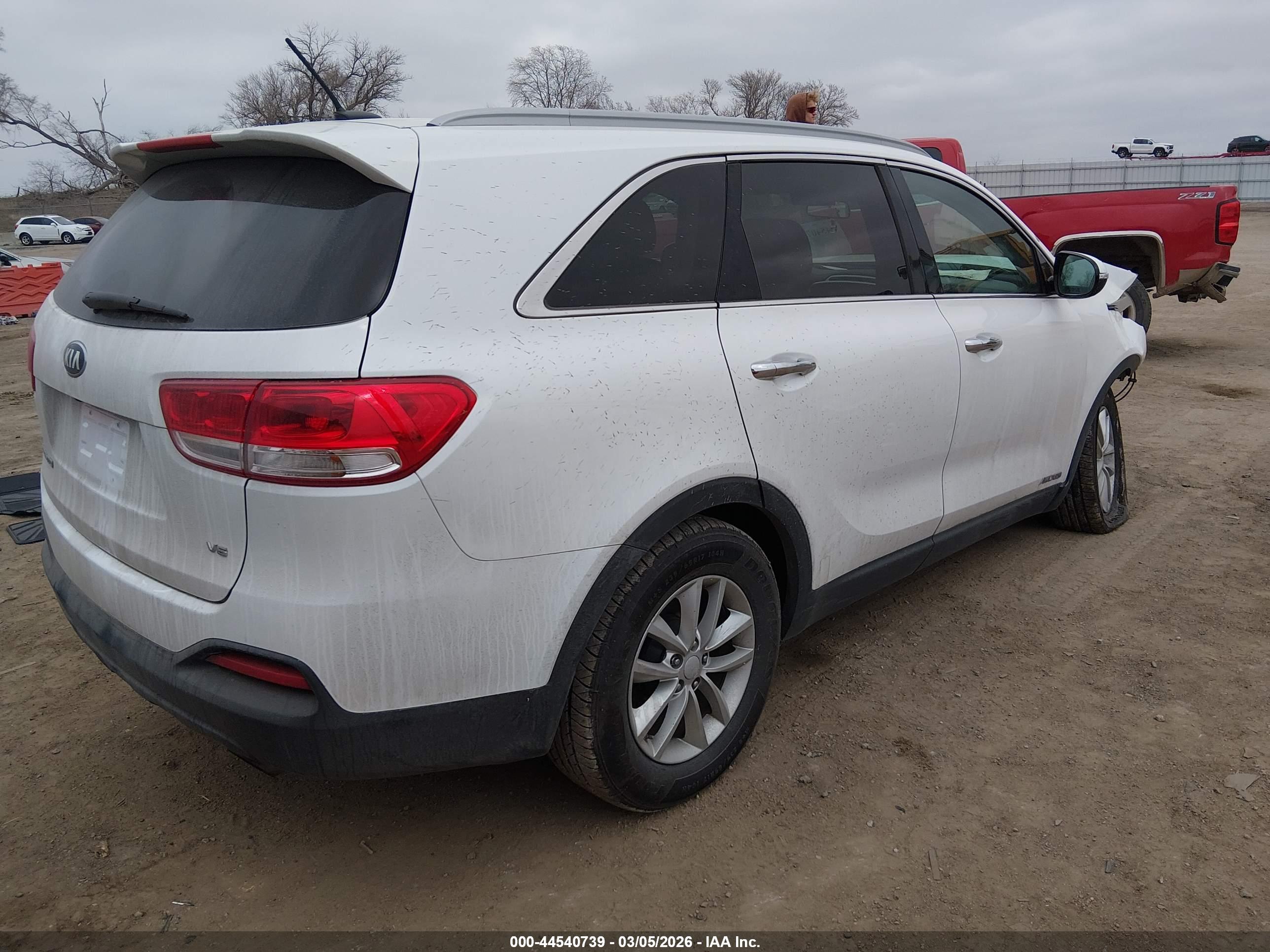 KIA SORENTO image 4