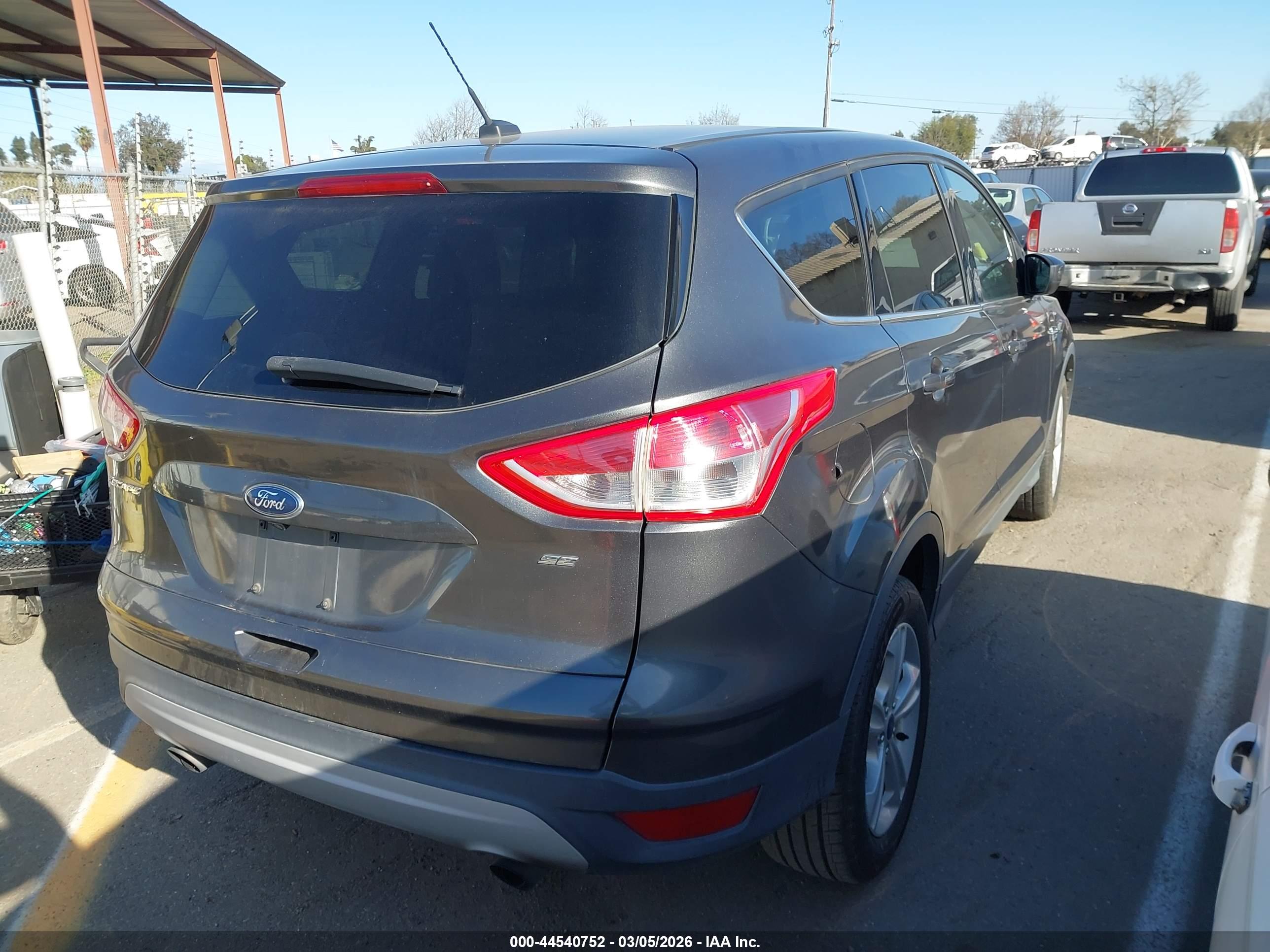FORD ESCAPE image 4