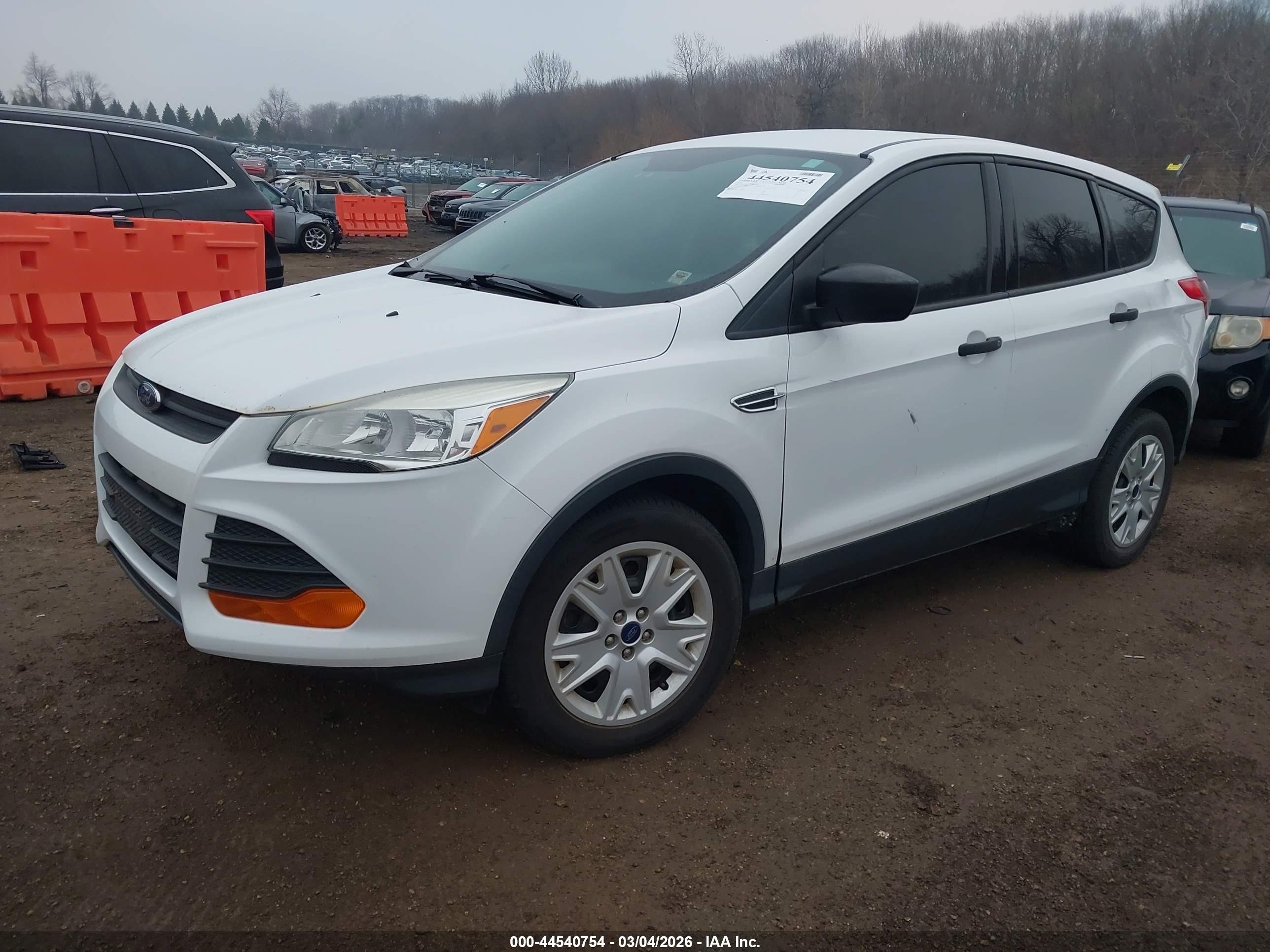 FORD ESCAPE image 2