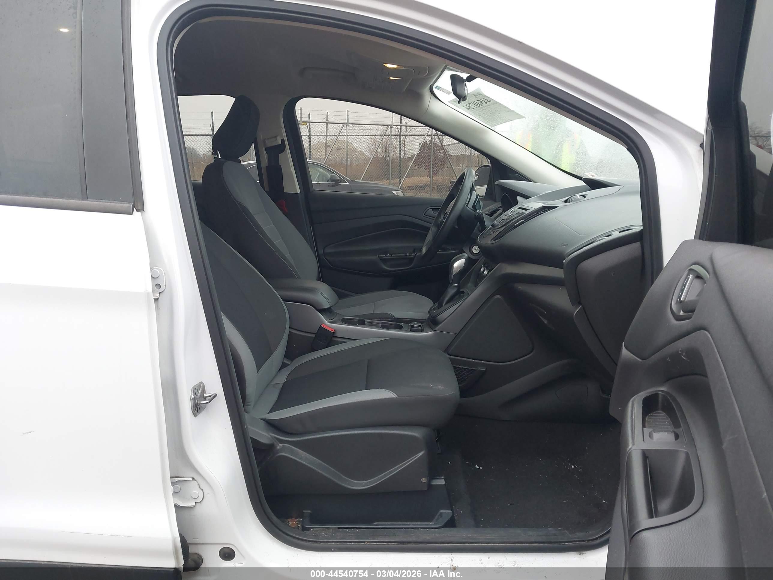 FORD ESCAPE image 5