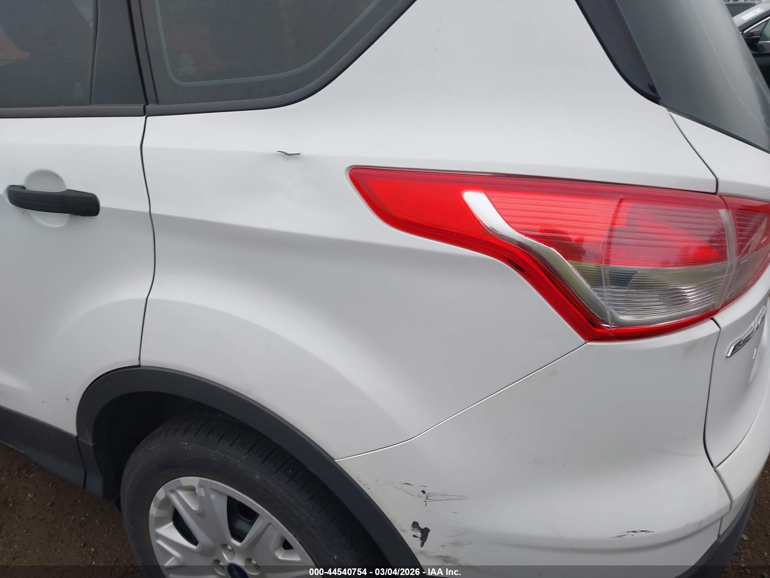 FORD ESCAPE image 6
