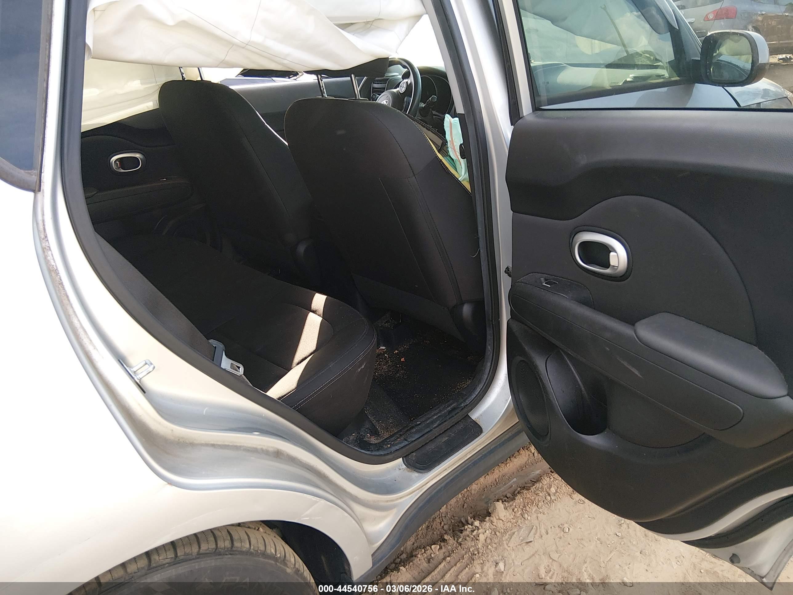 KIA SOUL image 8
