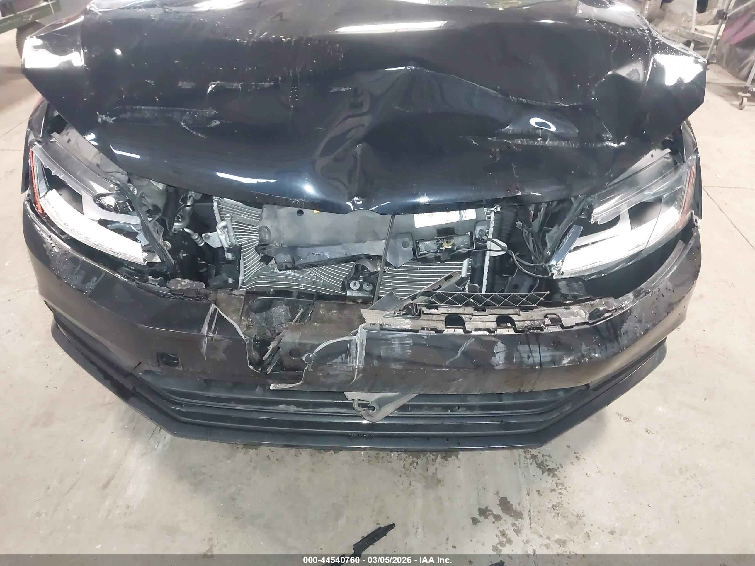 VOLKSWAGEN JETTA image 6