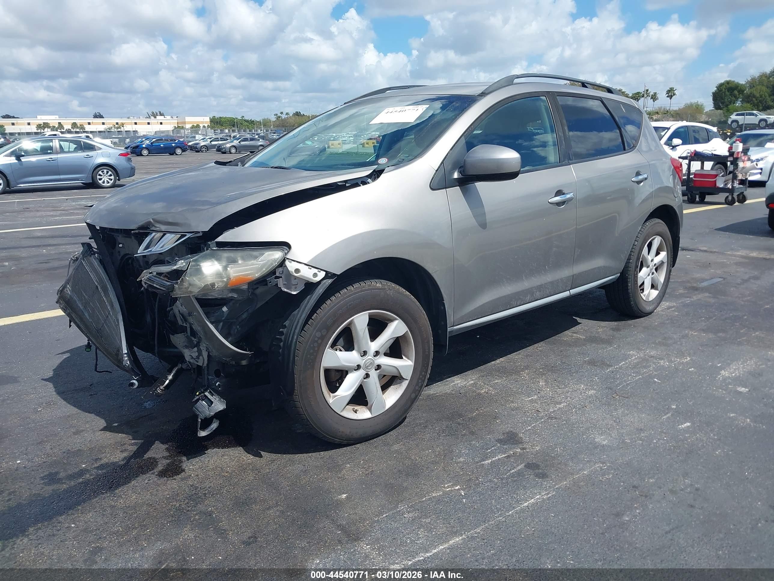 NISSAN MURANO image 2