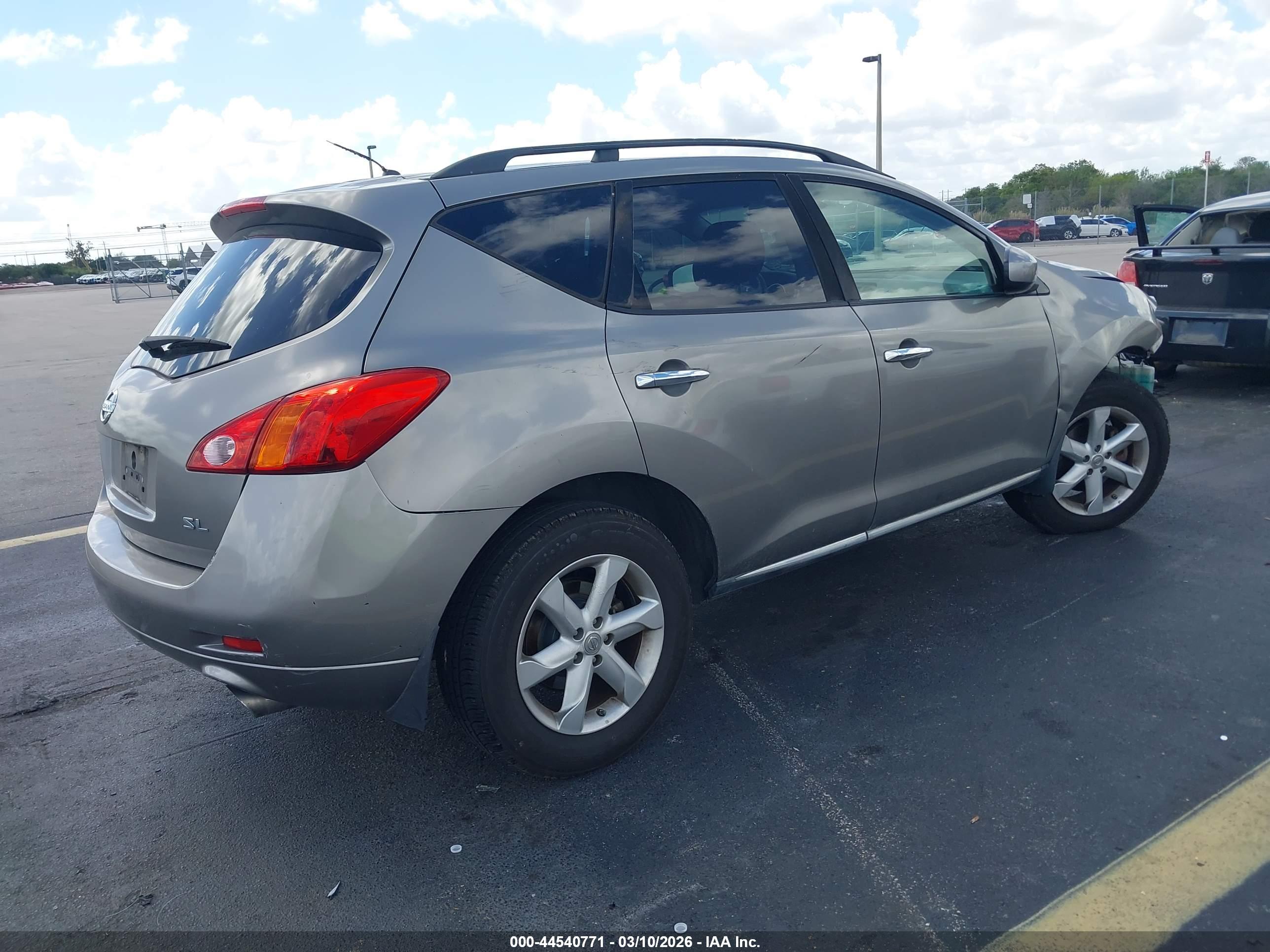 NISSAN MURANO image 4