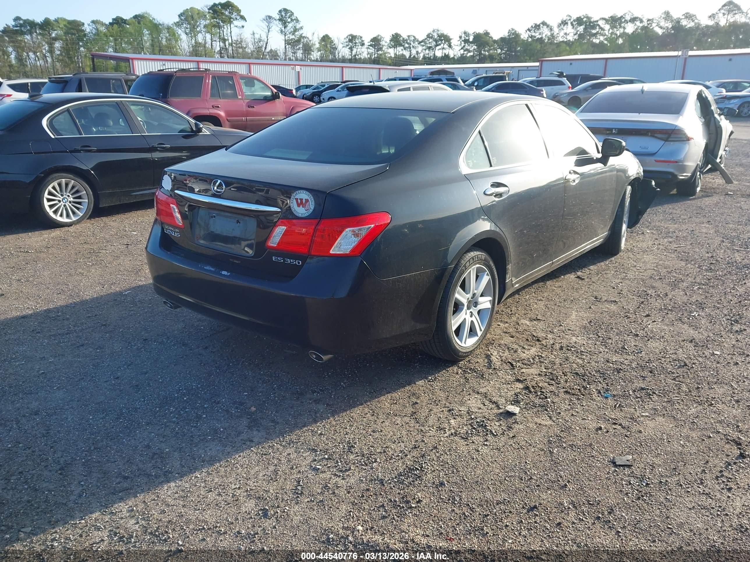 LEXUS ES image 4