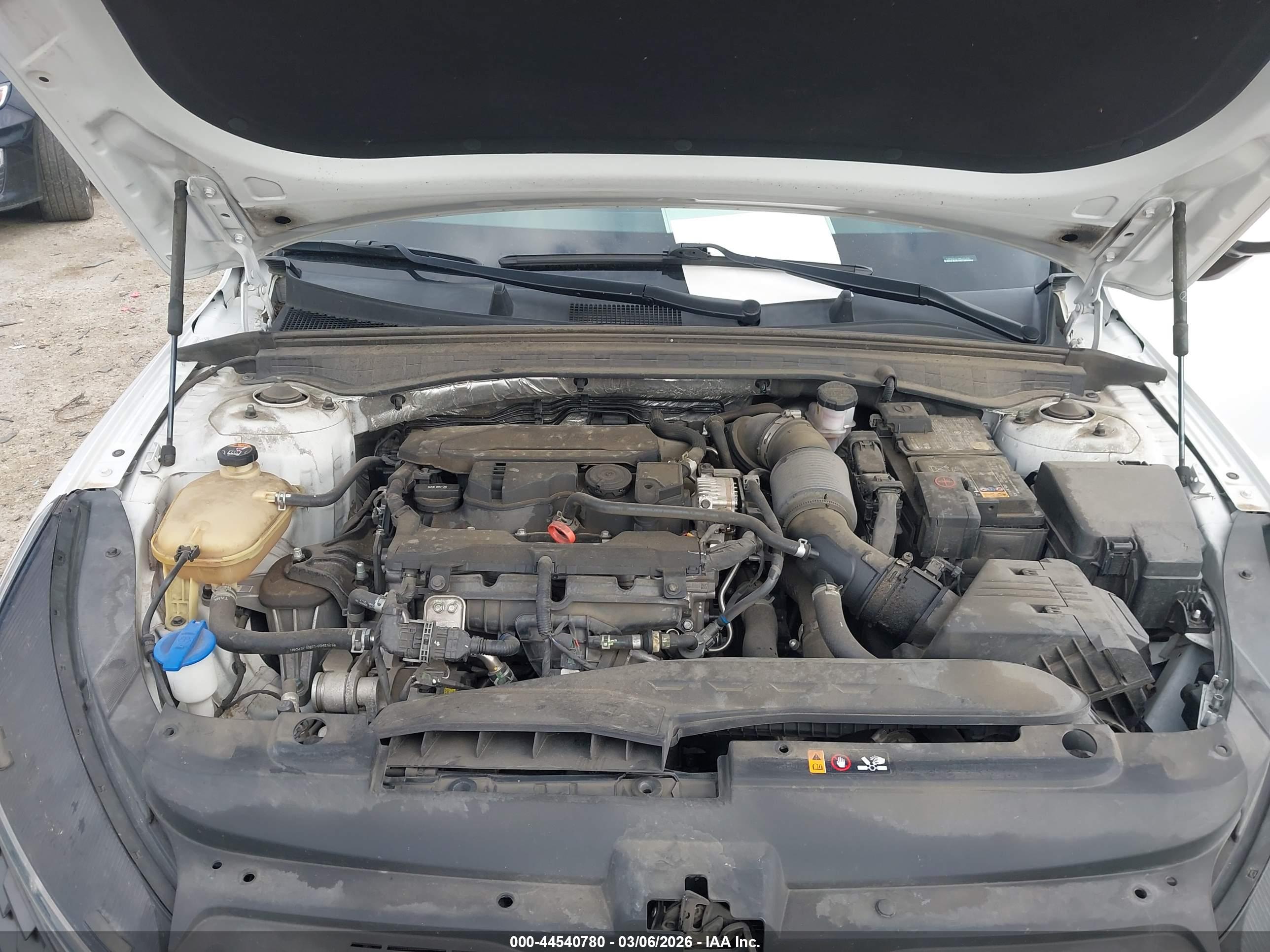 KIA K5 image 10