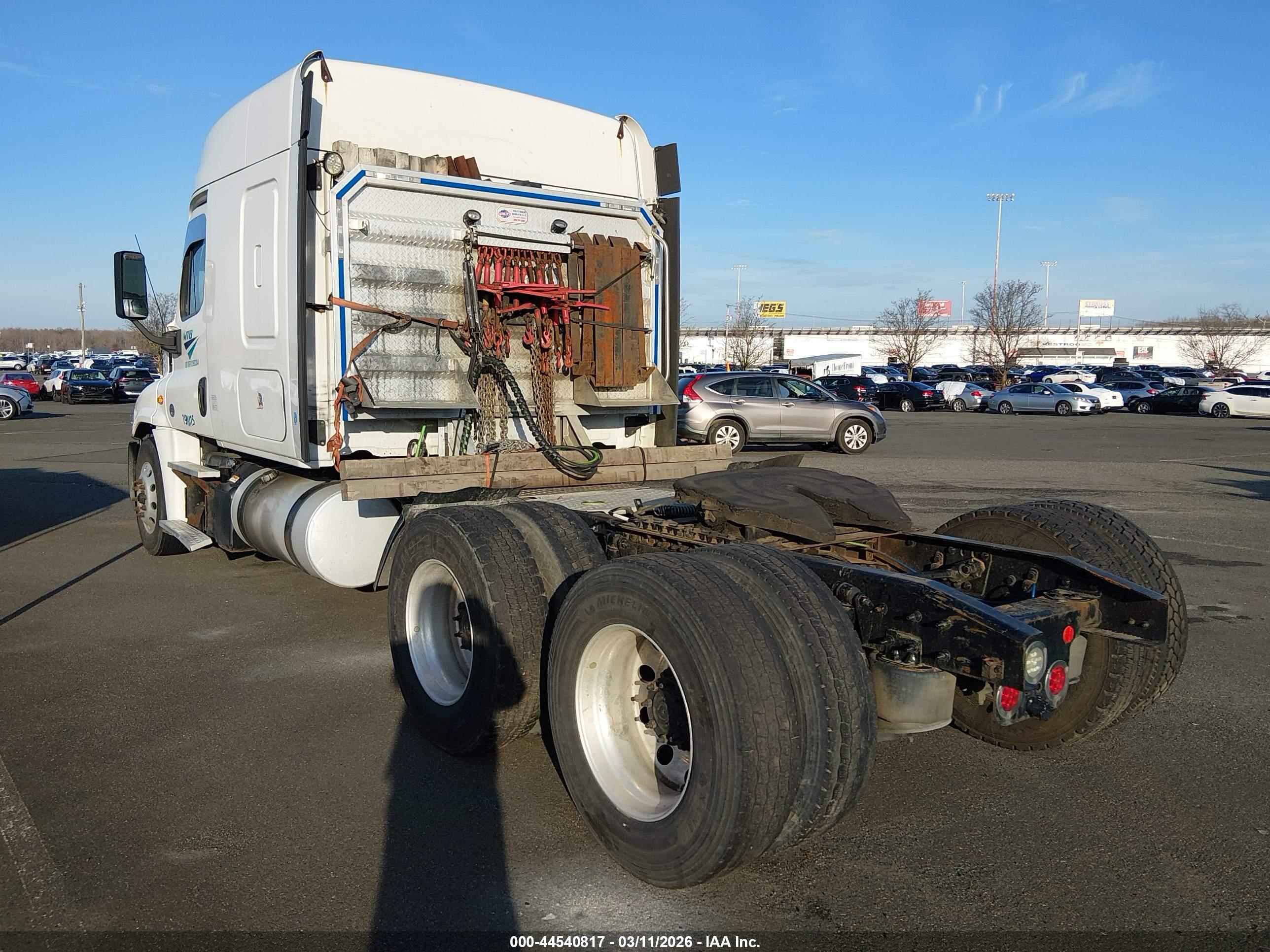 FREIGHTLINER CASCADIA image 3