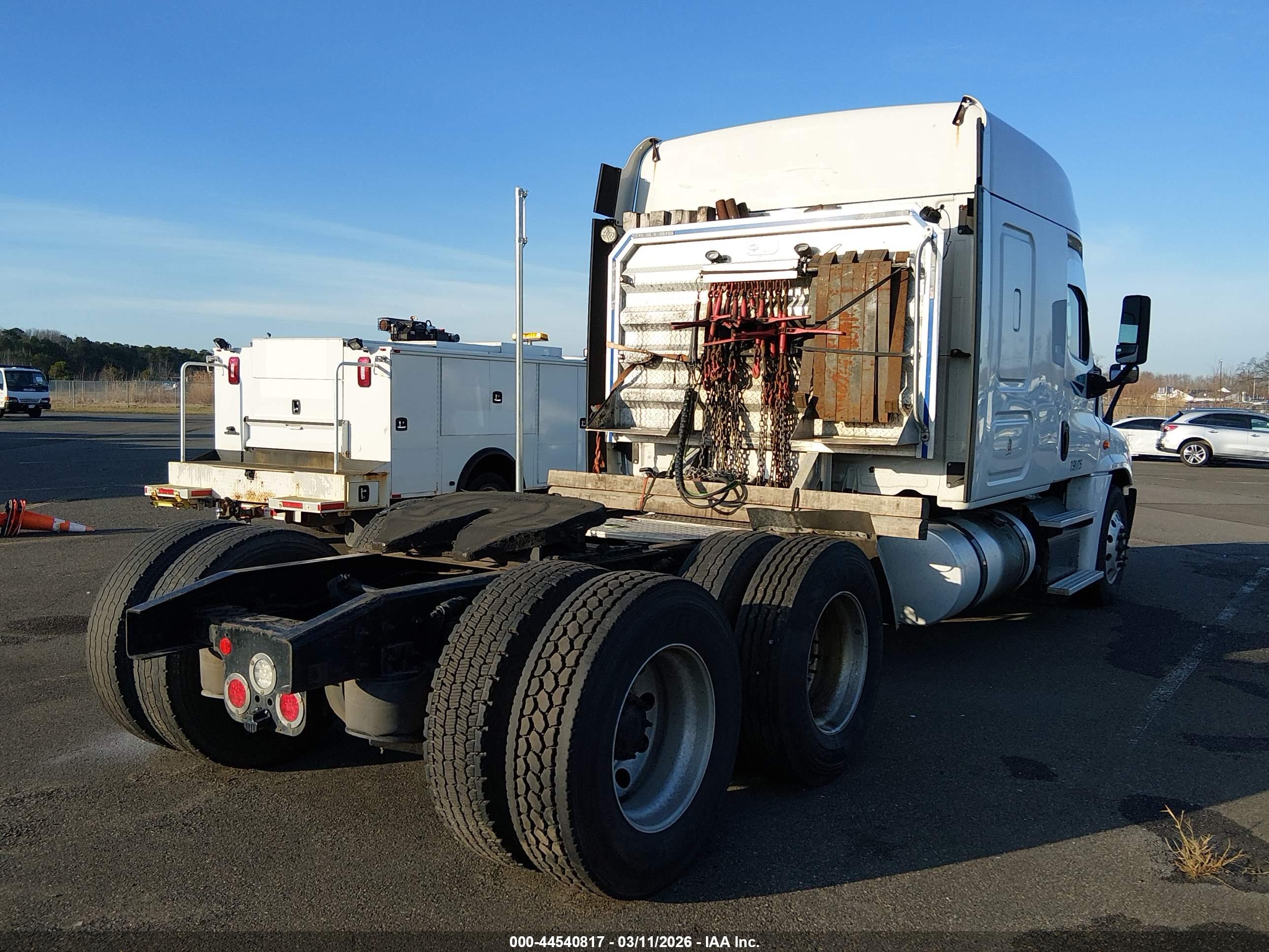 FREIGHTLINER CASCADIA image 4
