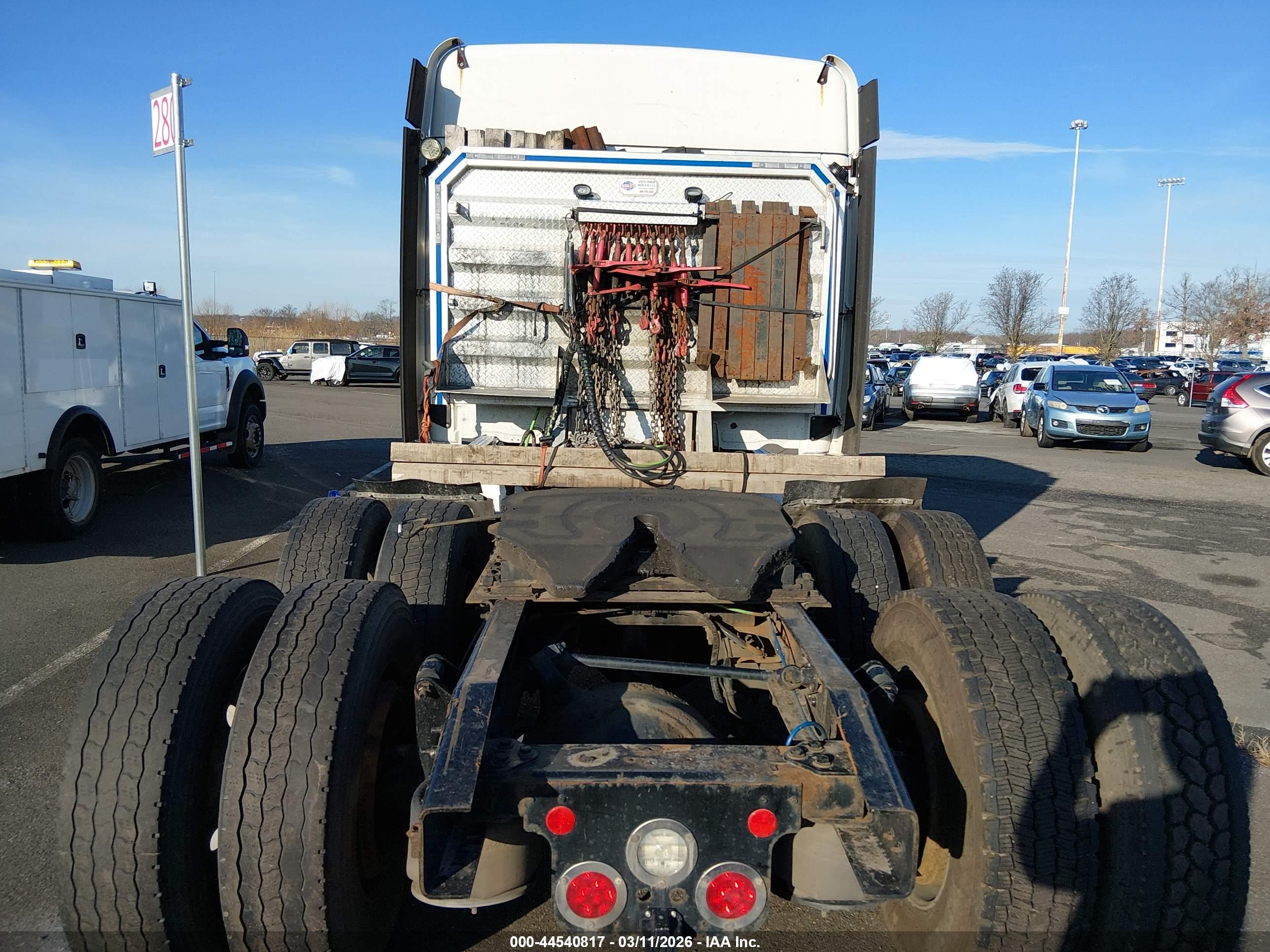 FREIGHTLINER CASCADIA image 7