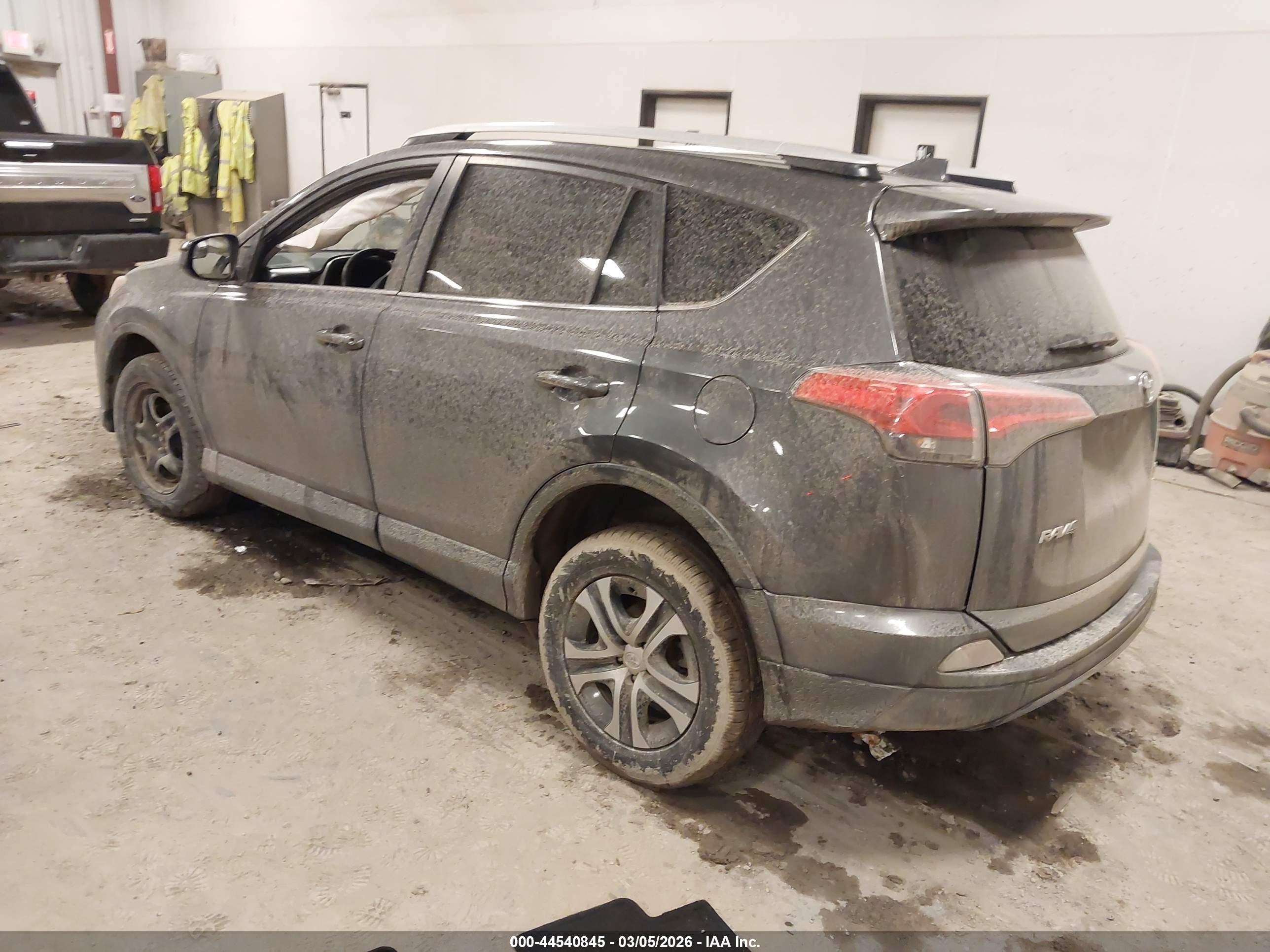 TOYOTA RAV4 image 3