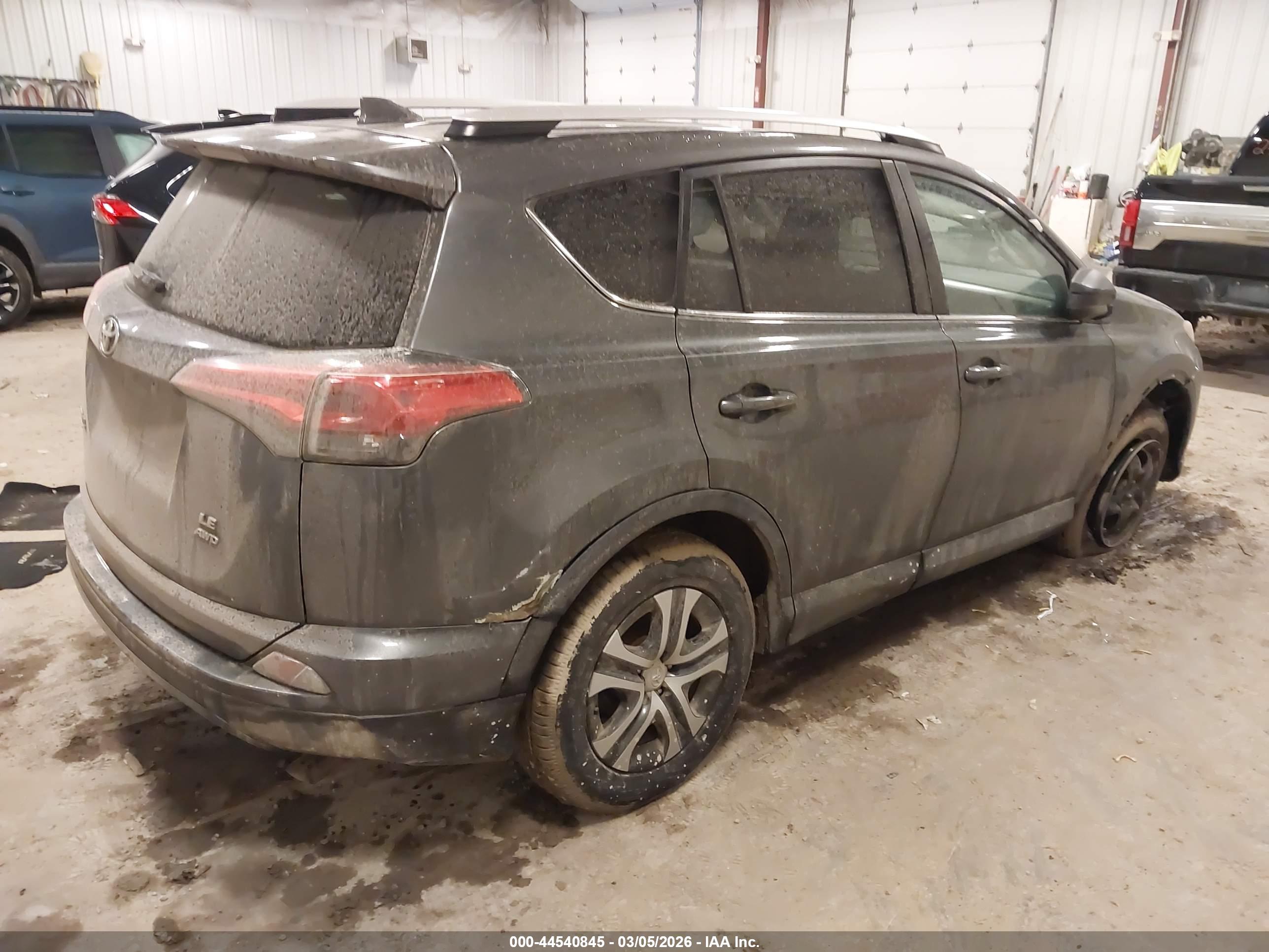 TOYOTA RAV4 image 4