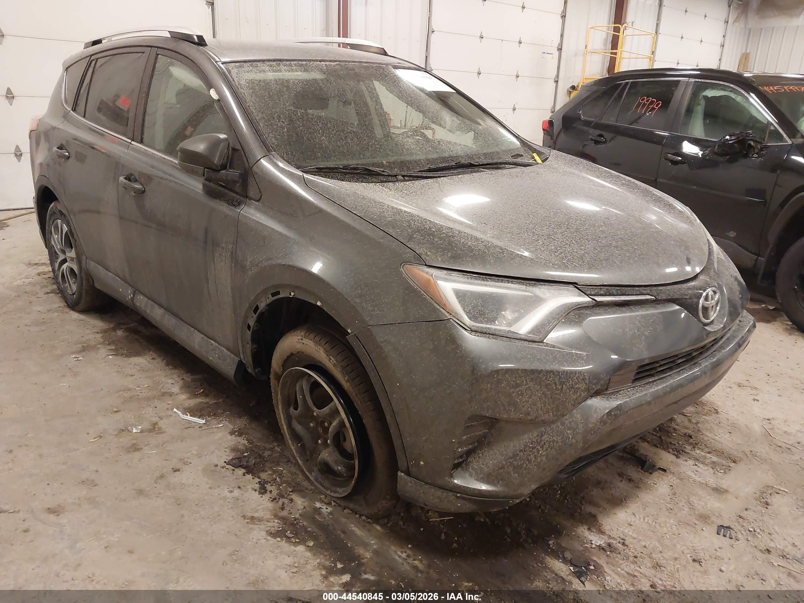 TOYOTA RAV4 image 6