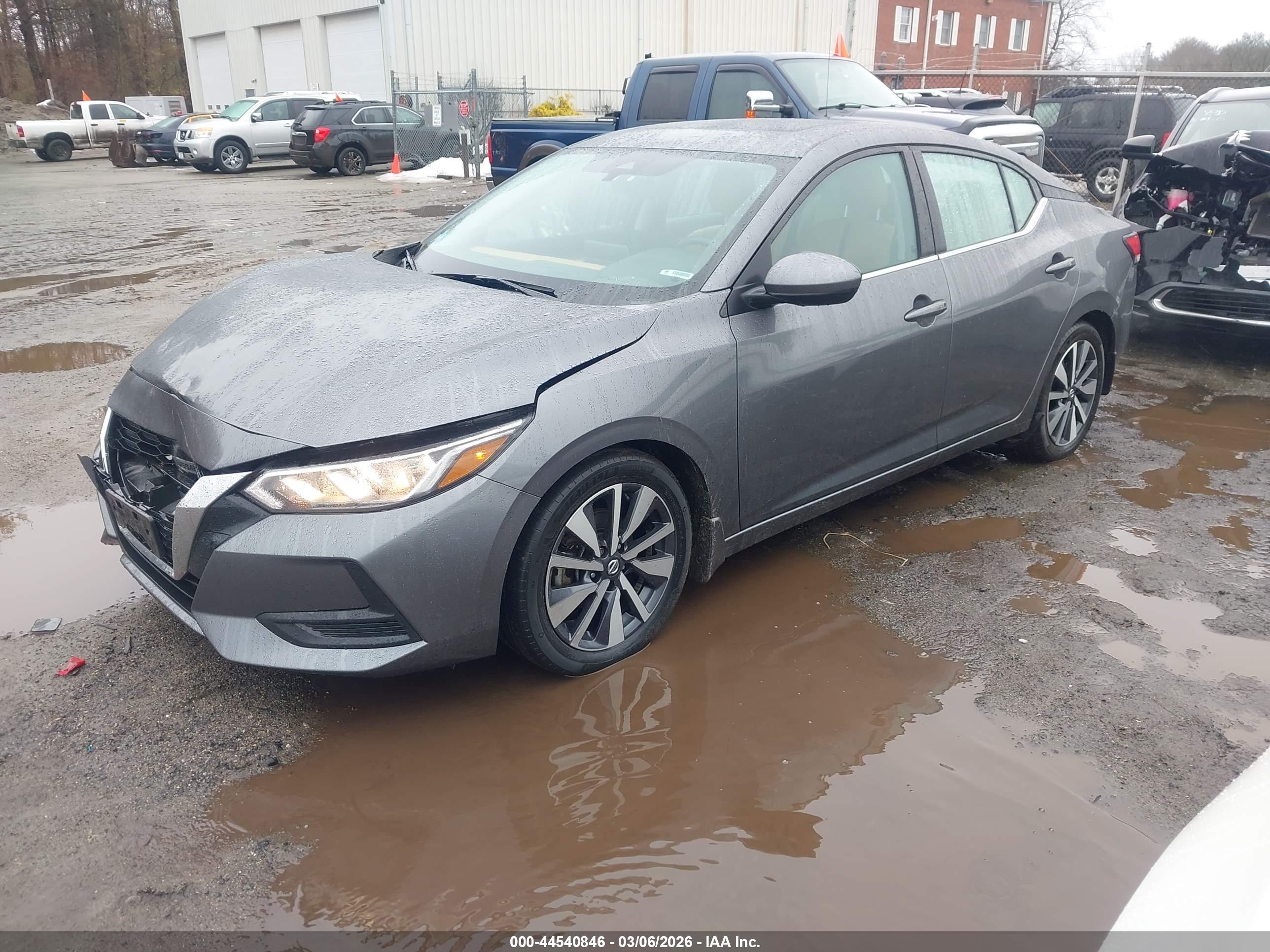 NISSAN SENTRA image 2
