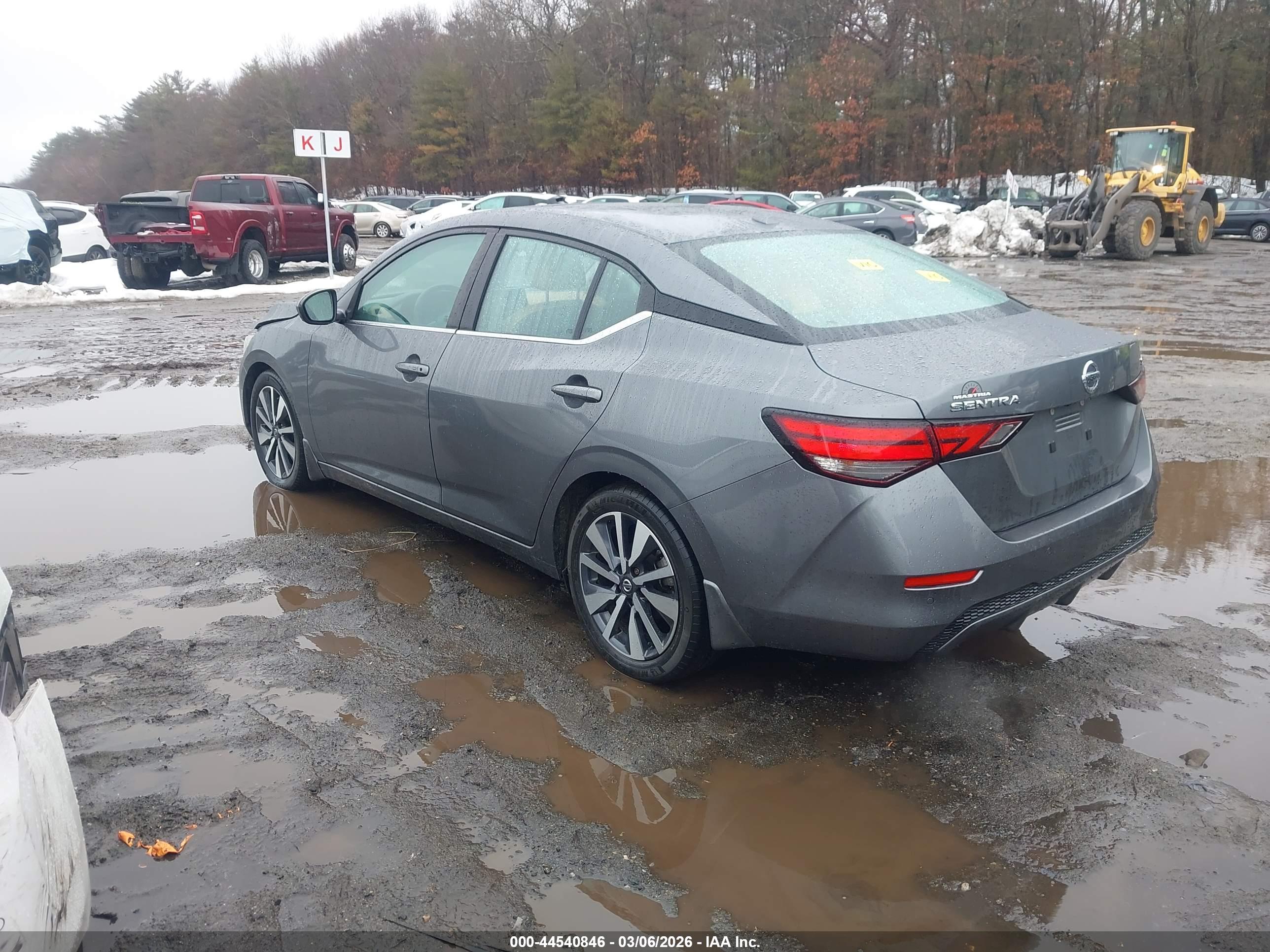 NISSAN SENTRA image 3