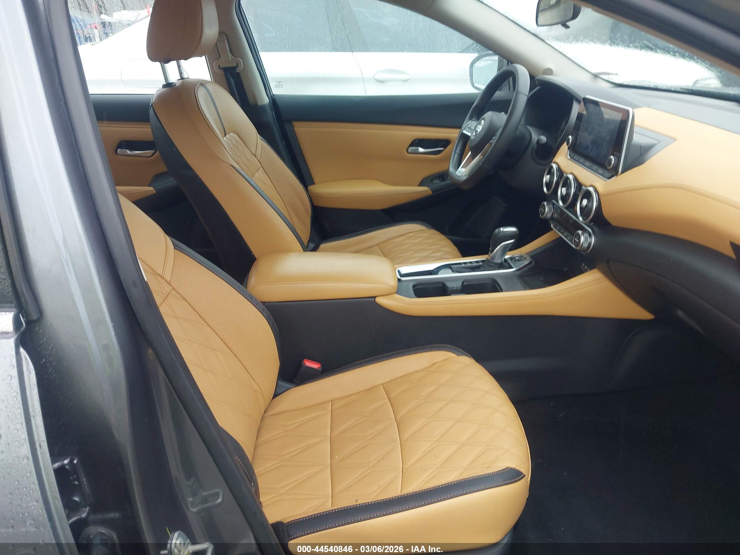 NISSAN SENTRA image 5
