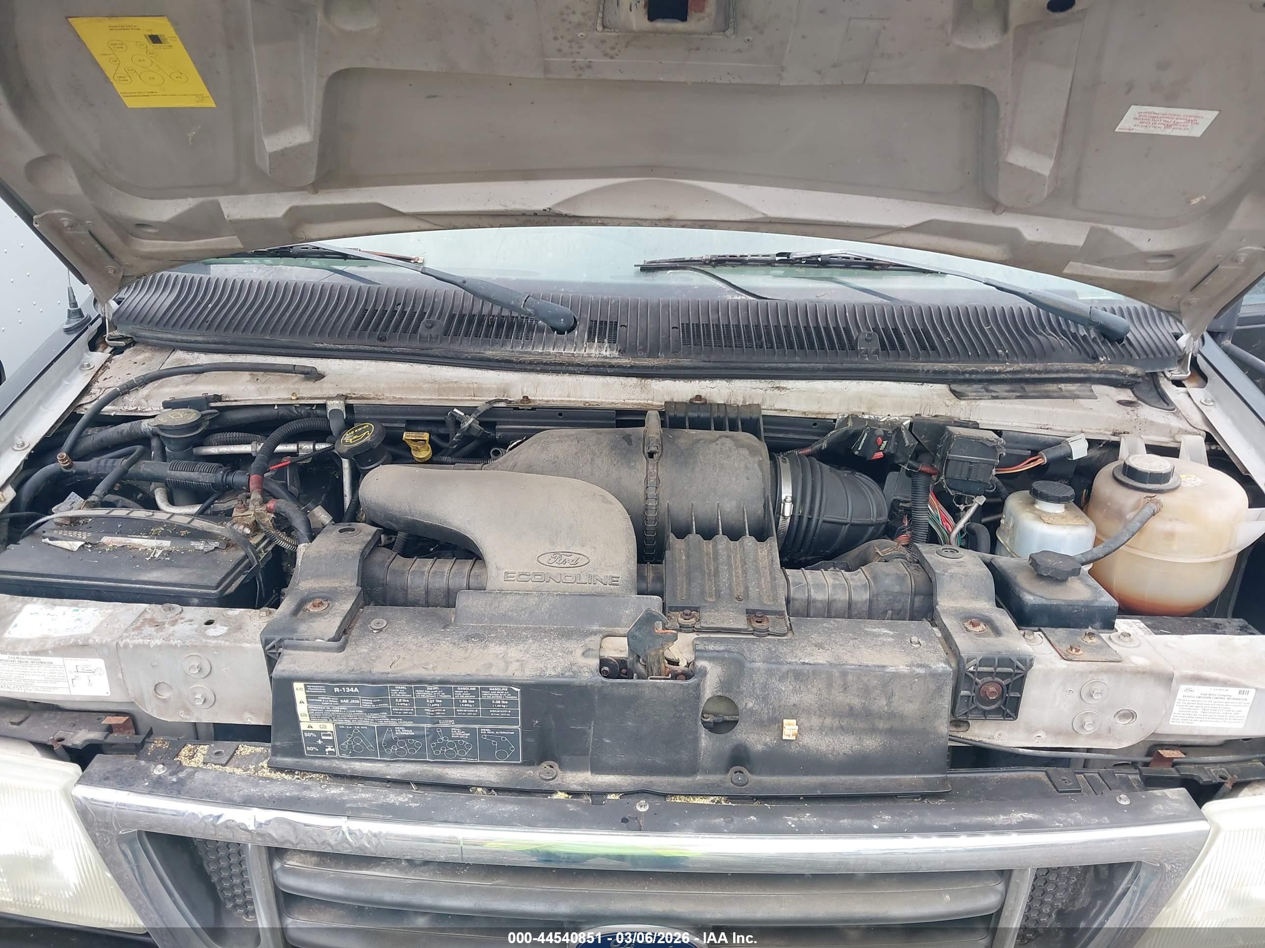 FORD E-450 image 10