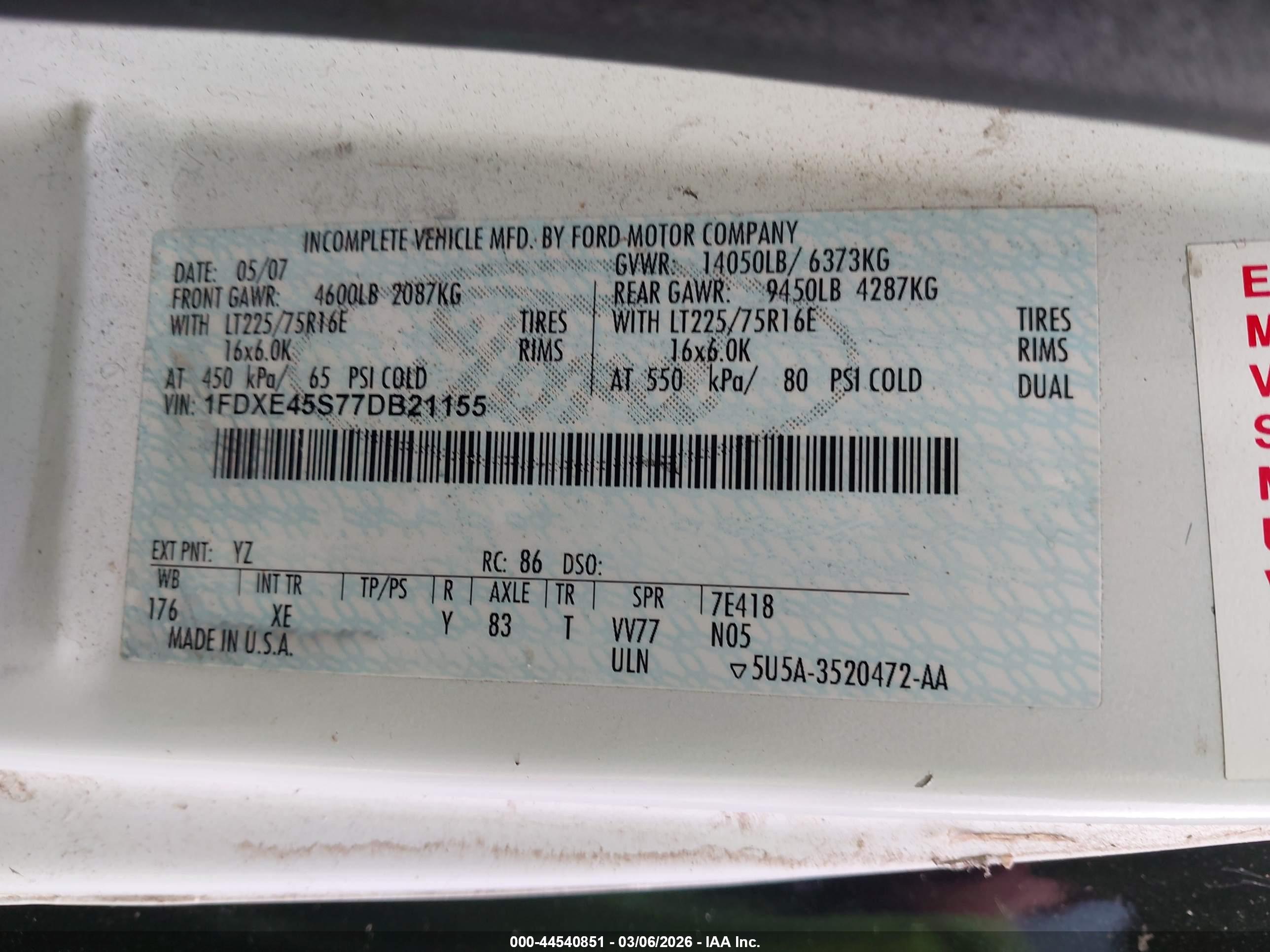 FORD E-450 image 9