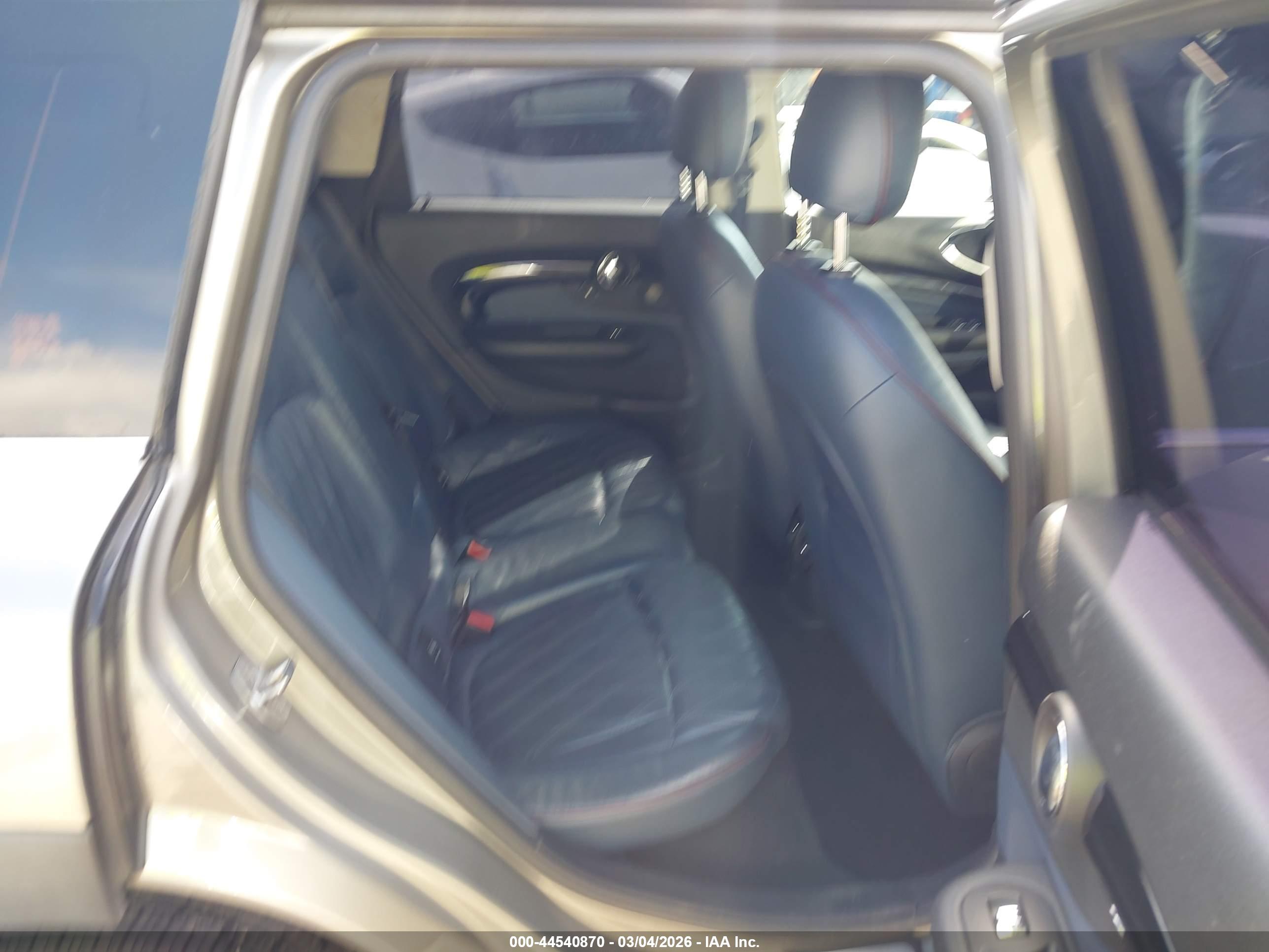 MINI CLUBMAN image 8