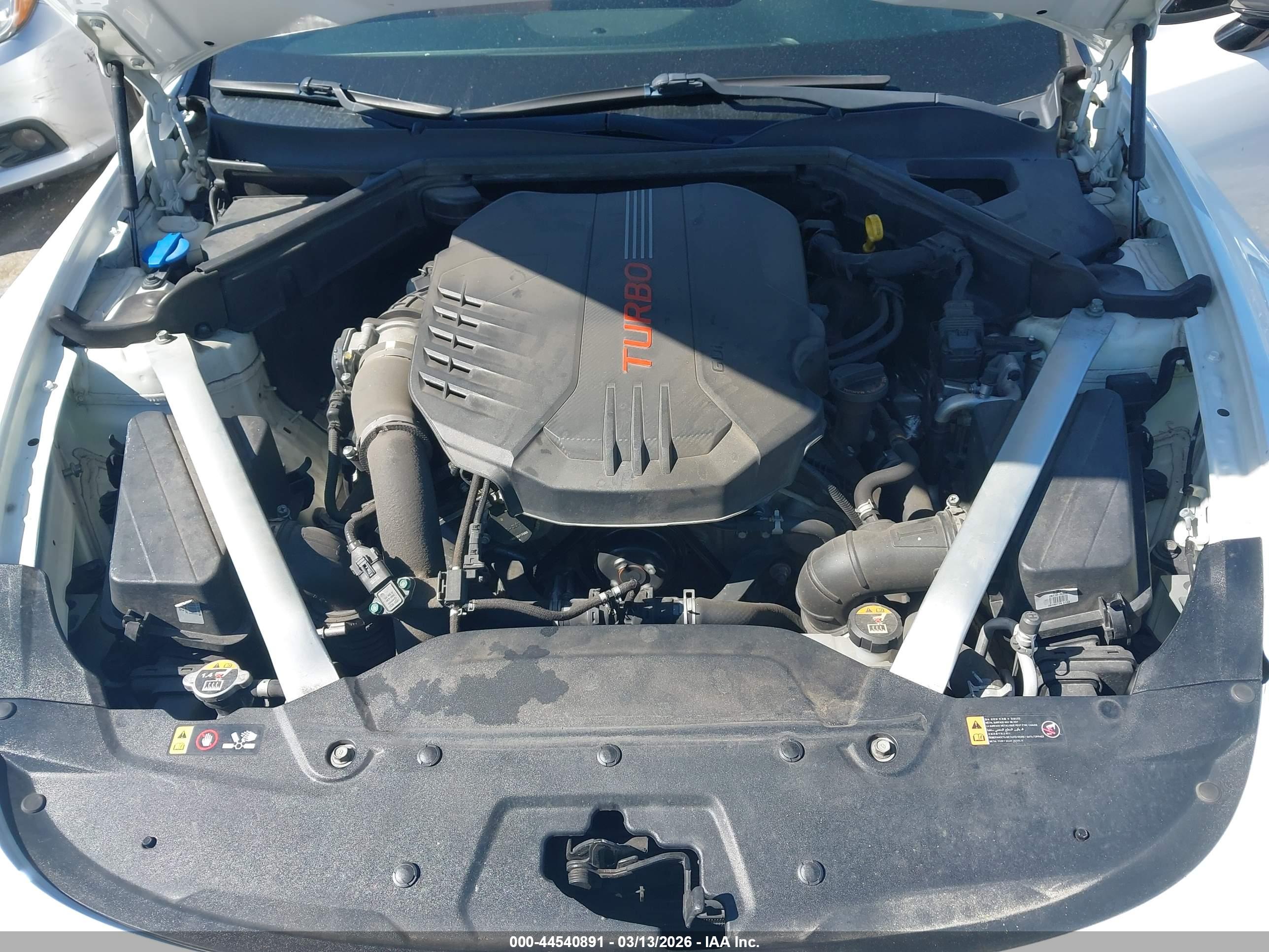 KIA STINGER image 10