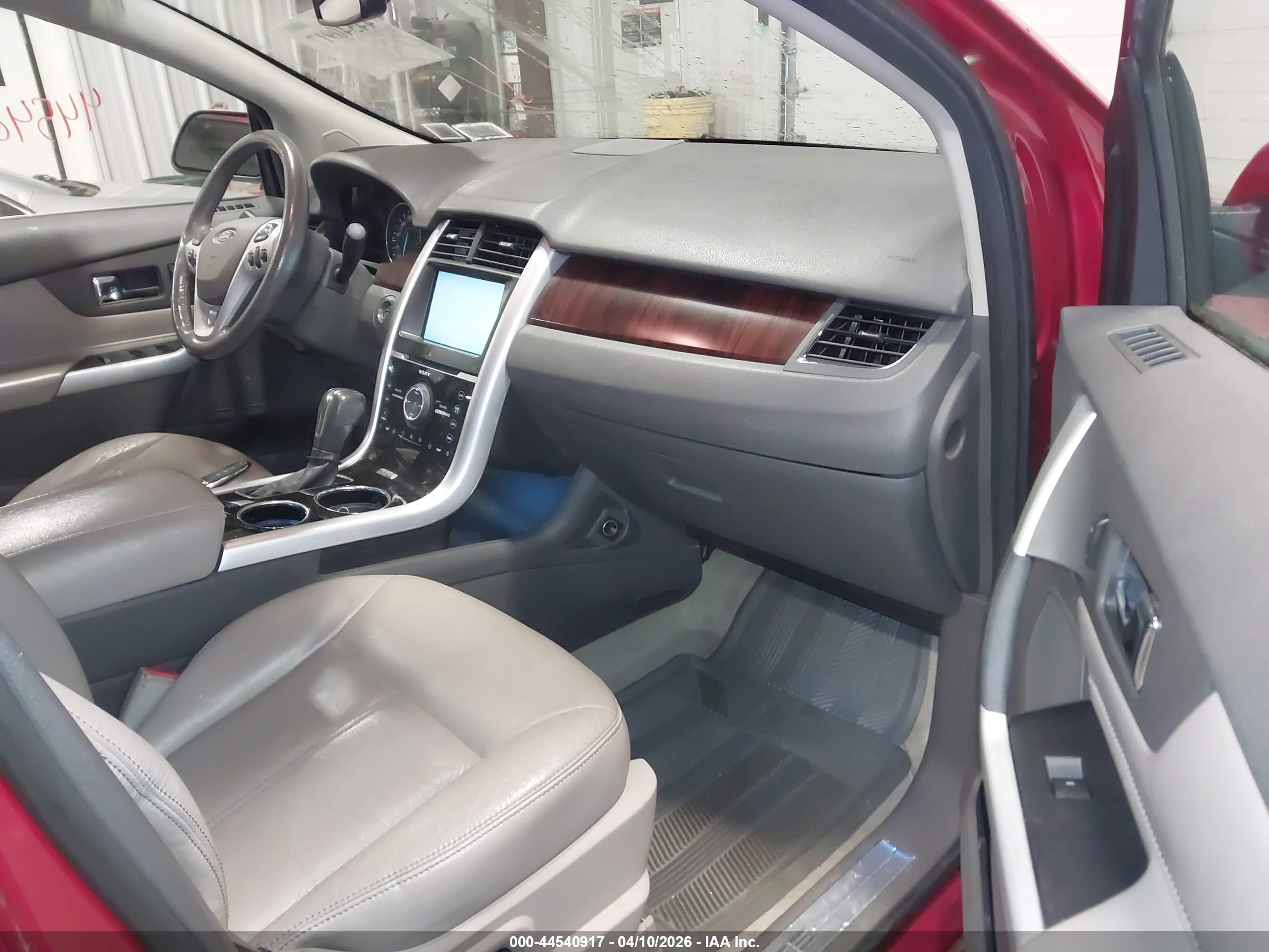 FORD EDGE image 5