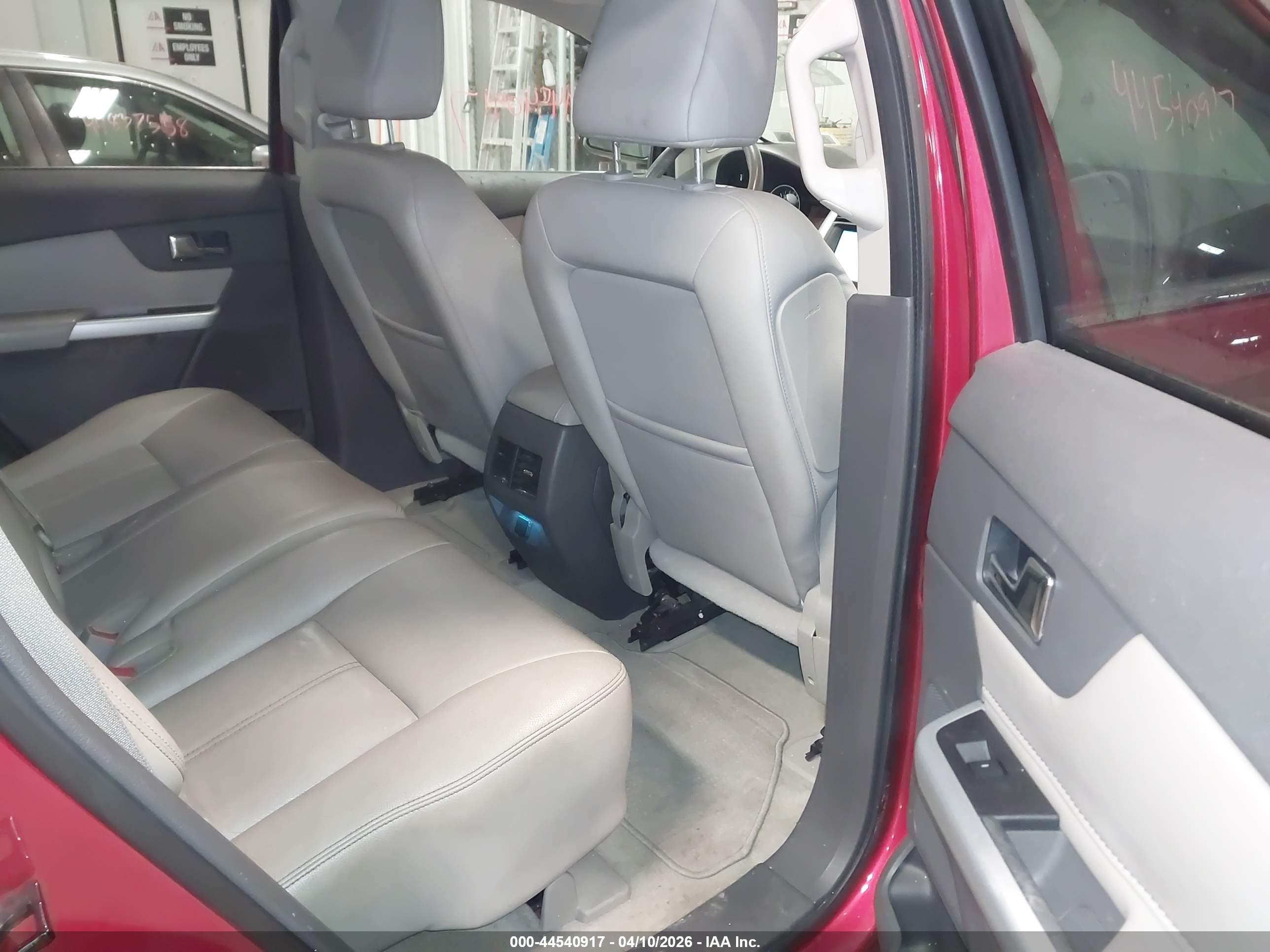 FORD EDGE image 8