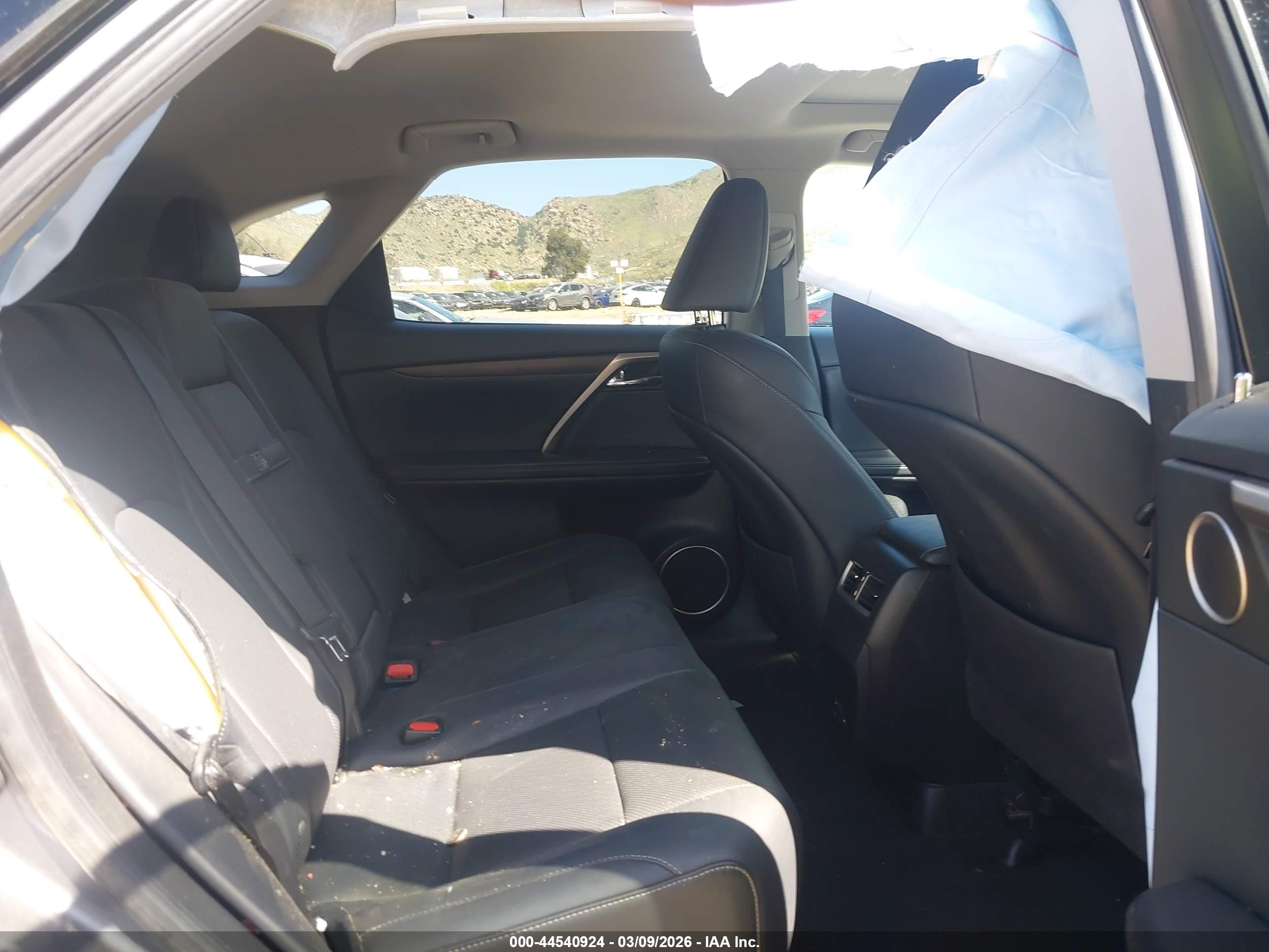 LEXUS RX image 8