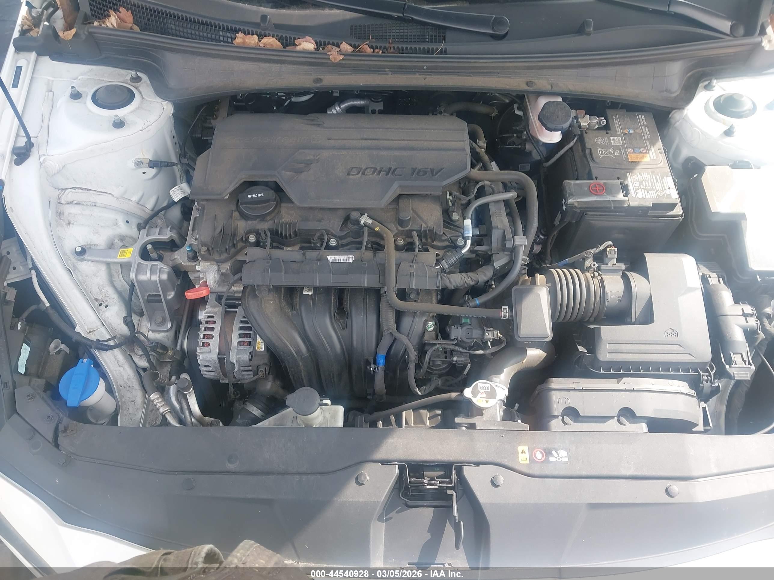 HYUNDAI ELANTRA image 10