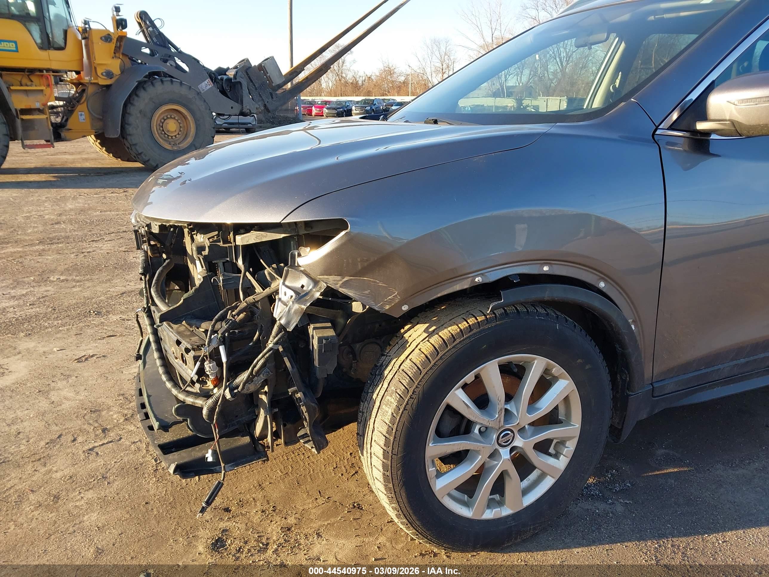 NISSAN ROGUE image 6
