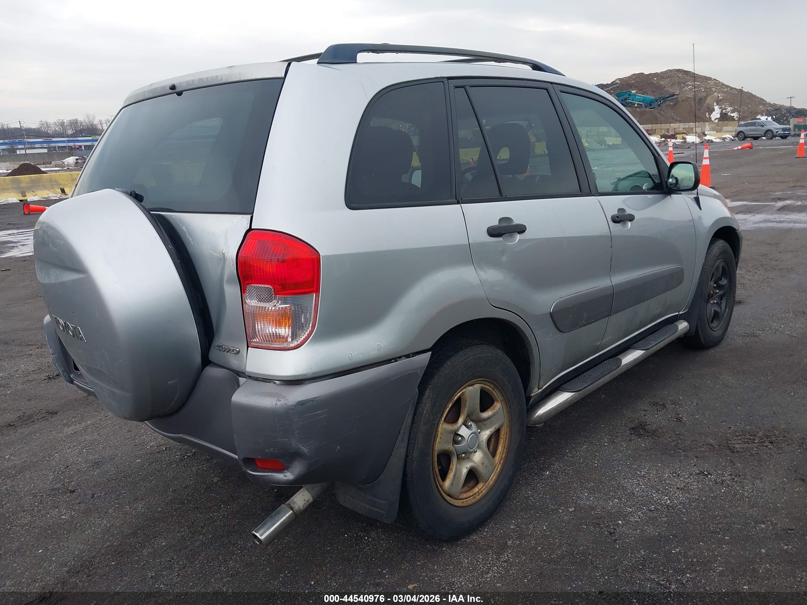 TOYOTA RAV4 image 4