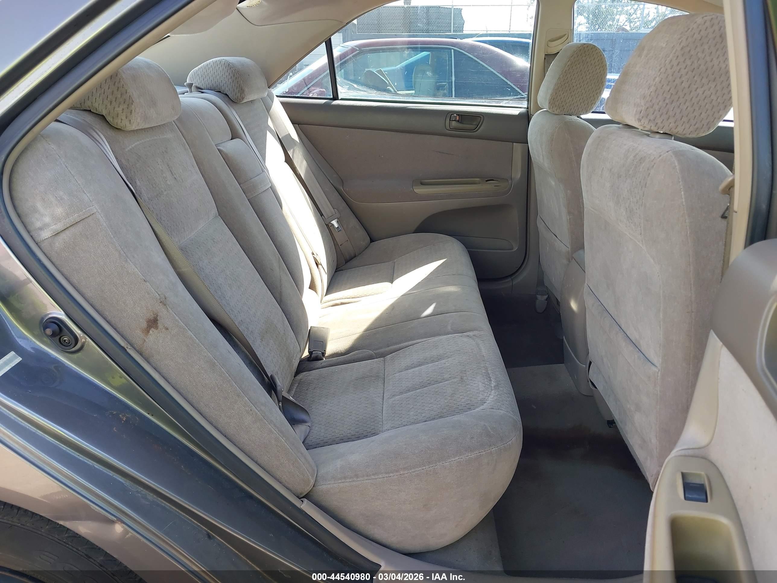 TOYOTA CAMRY image 8
