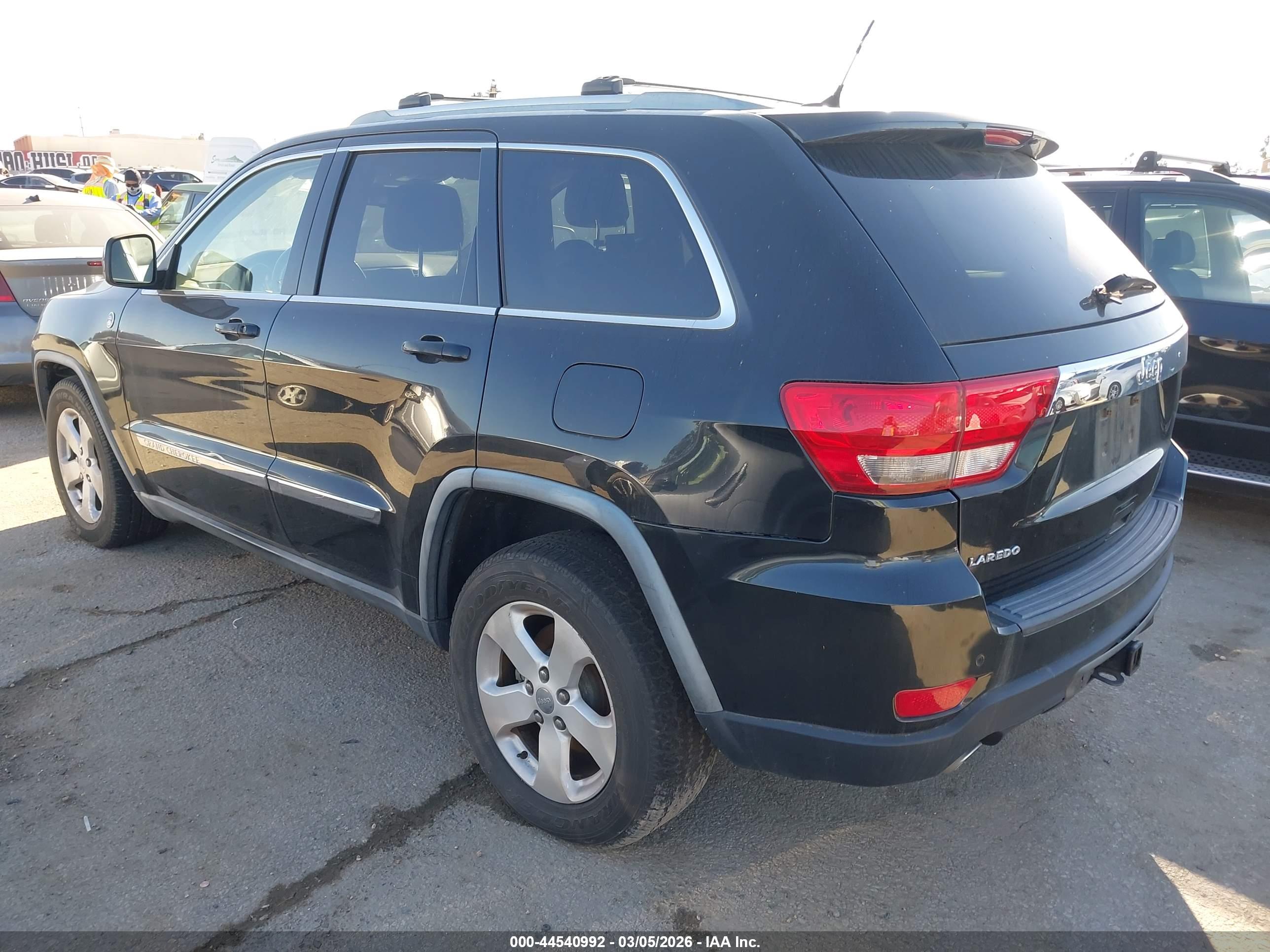 JEEP GRAND image 3