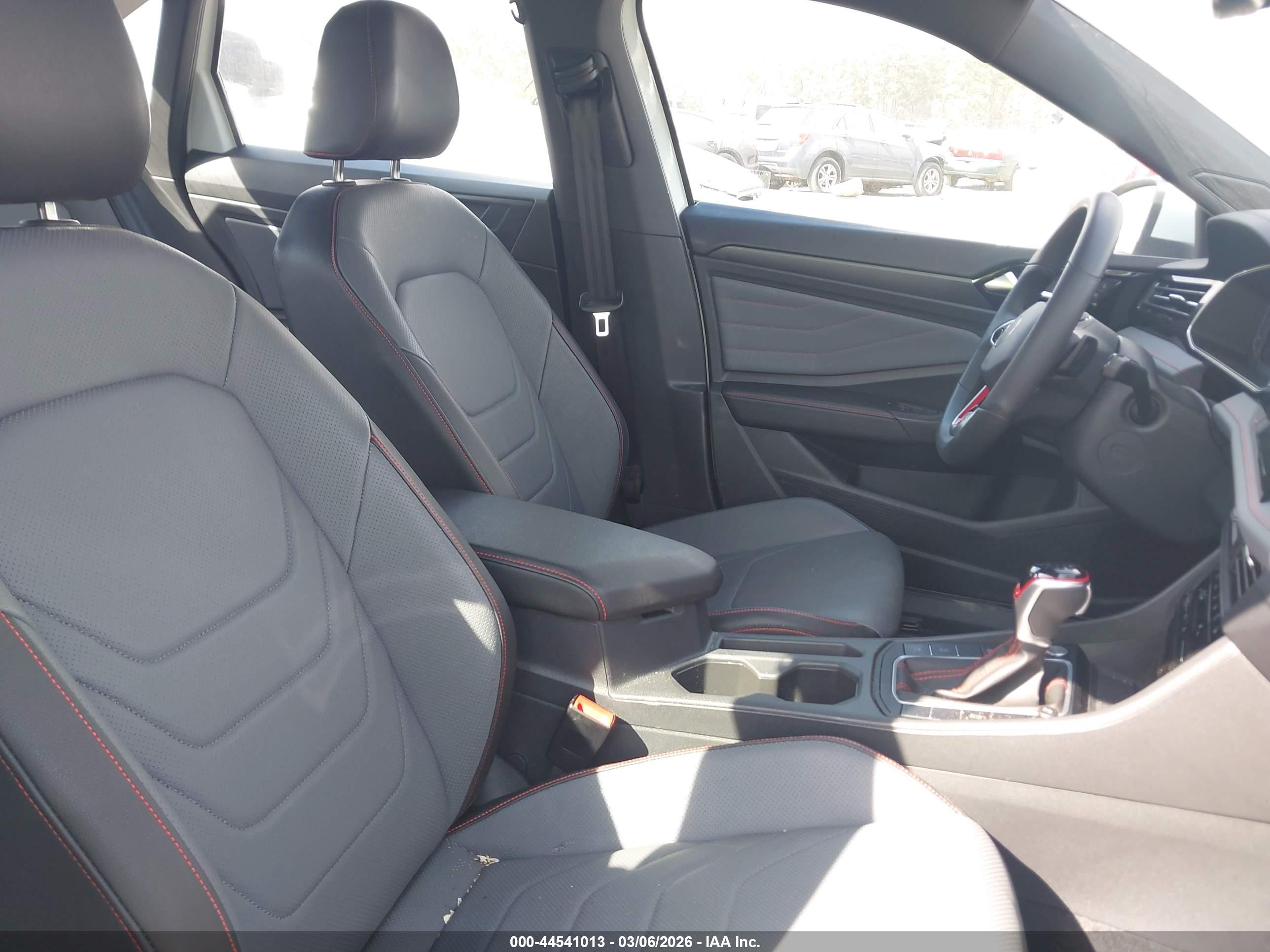 VOLKSWAGEN JETTA image 5