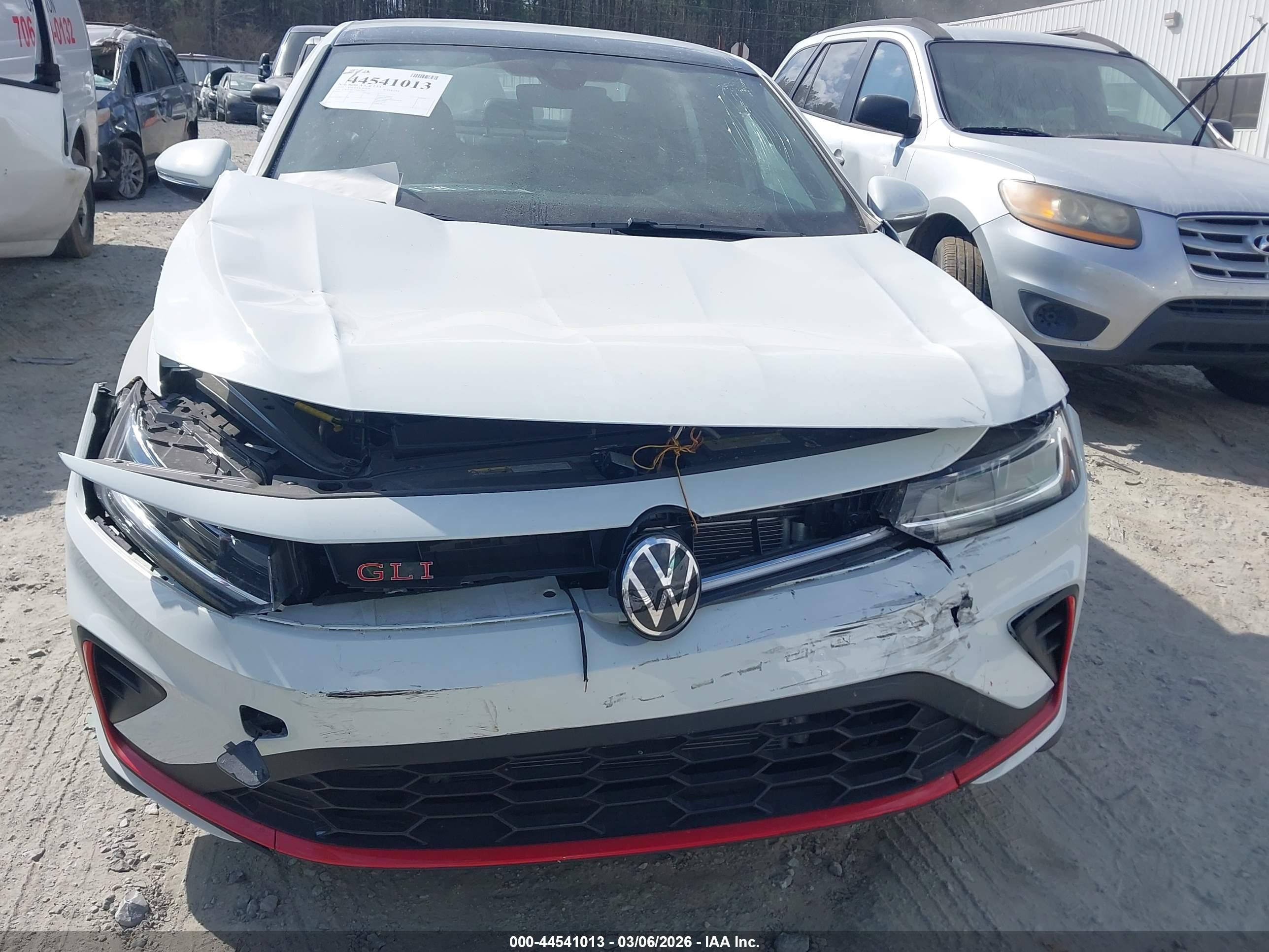 VOLKSWAGEN JETTA image 6