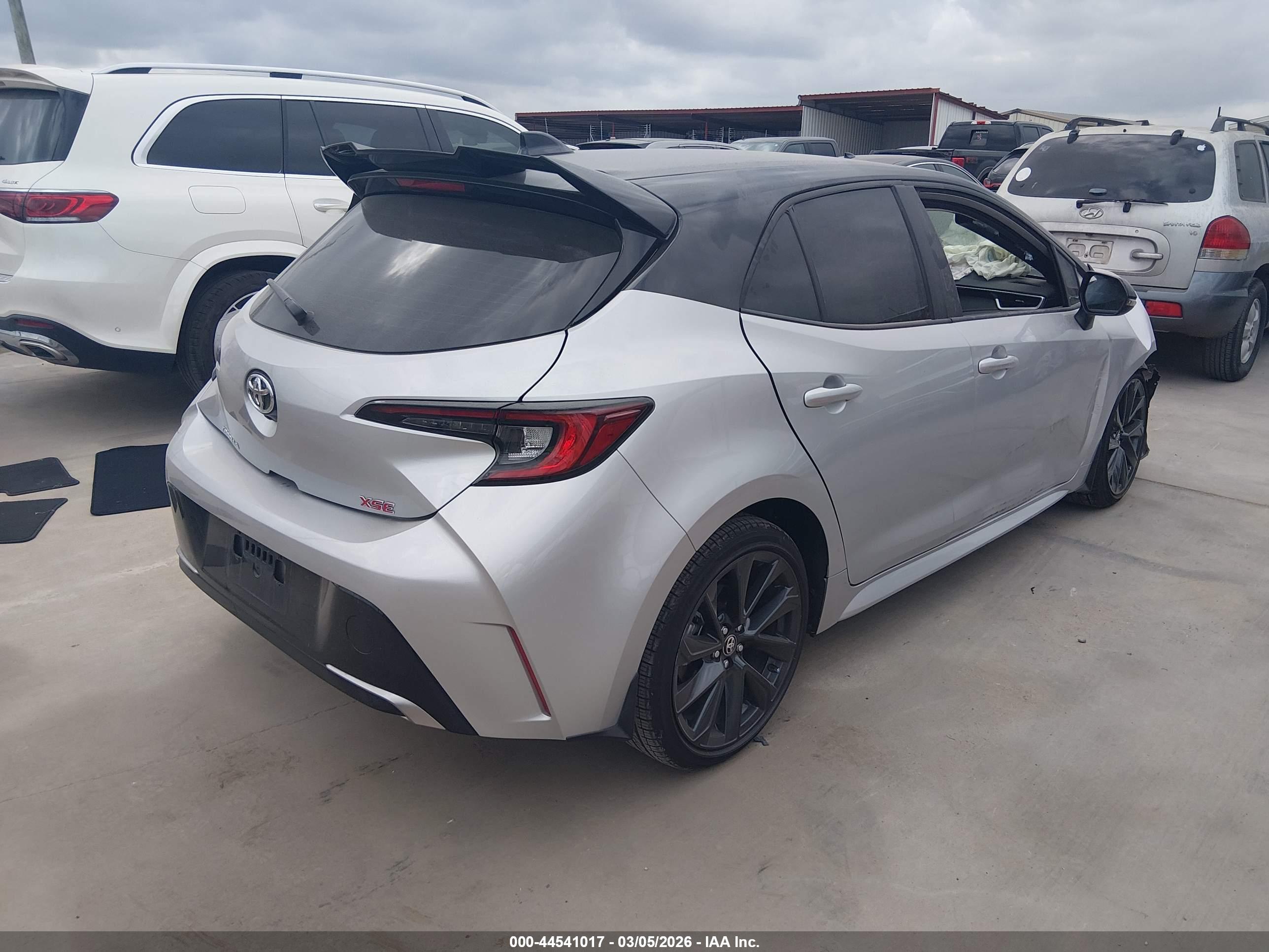 TOYOTA COROLLA image 4